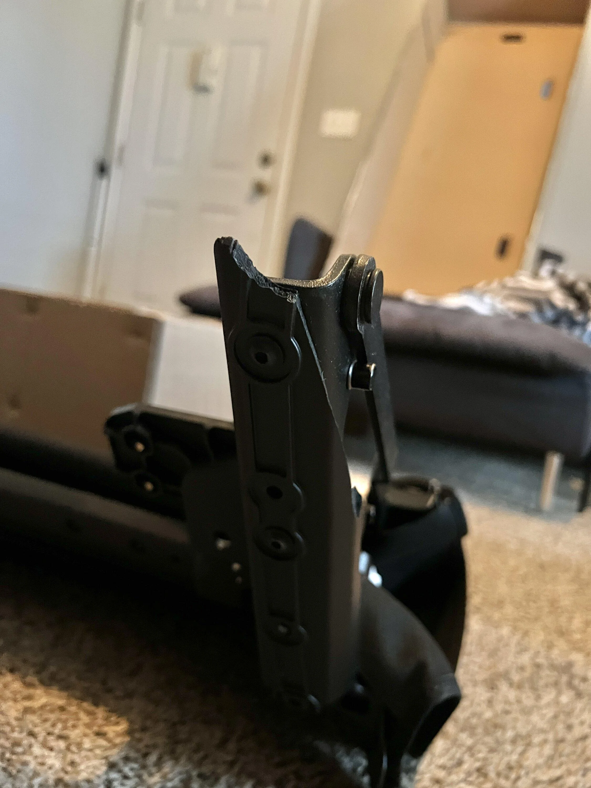 Ford Bronco Bestop needs to package their shipments better... 5EF88A7F-6007-4A6C-BCB8-3A242EB82208