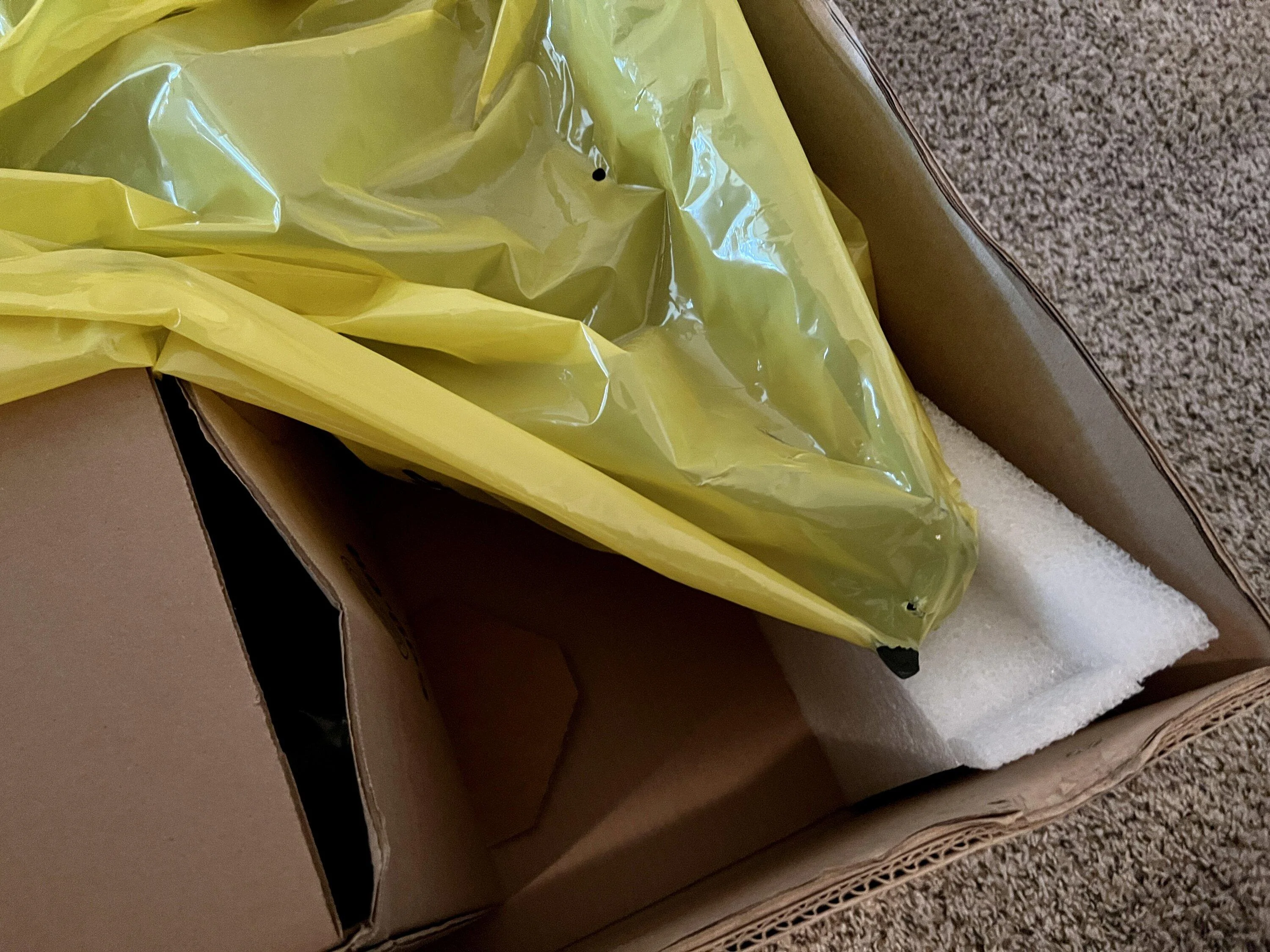 Ford Bronco Bestop needs to package their shipments better... 3C438551-3ED3-4AF3-A61D-91F801B2422E