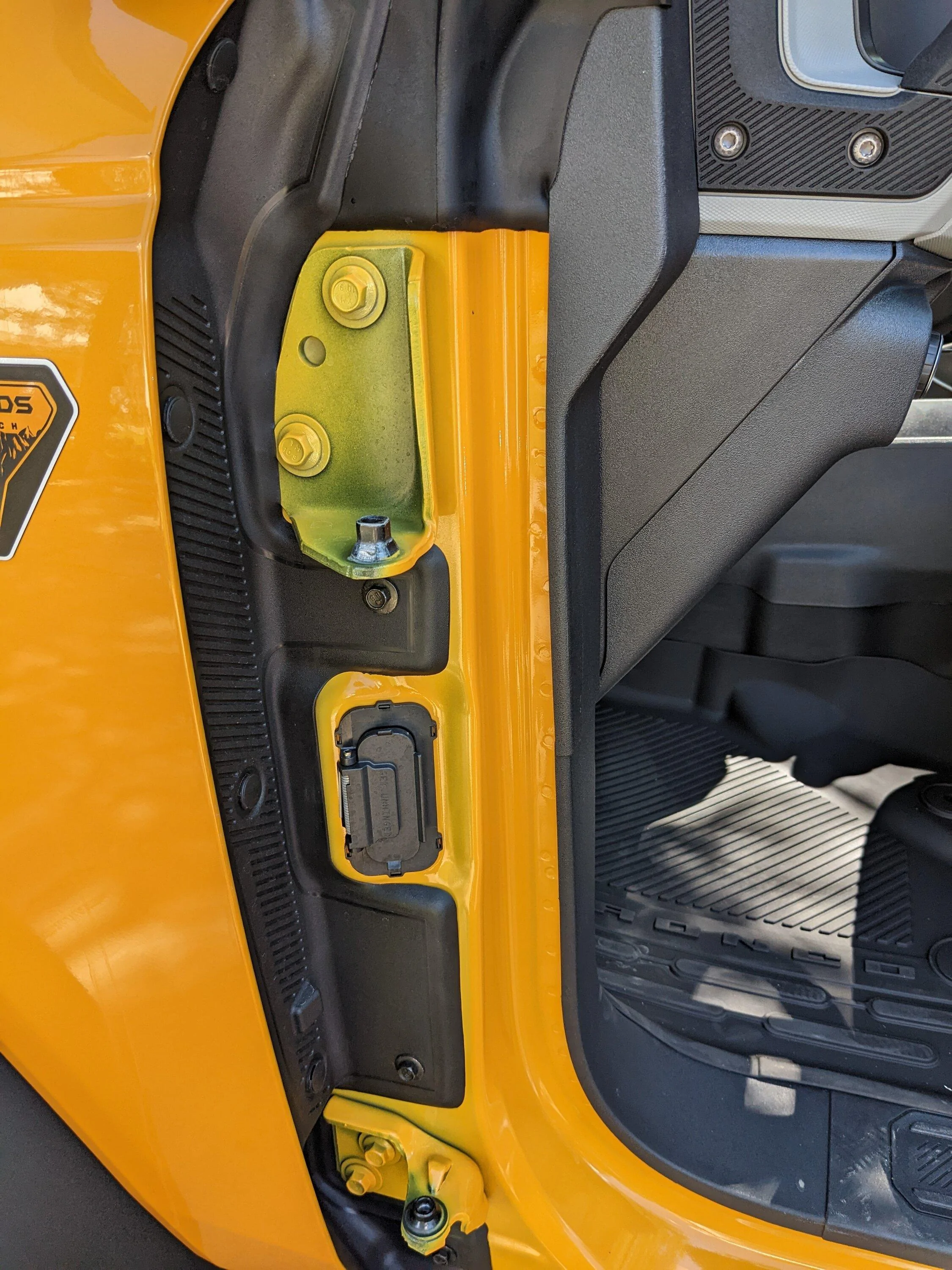 Ford Bronco Missing paint in the door jam PXL_20220916_192017158