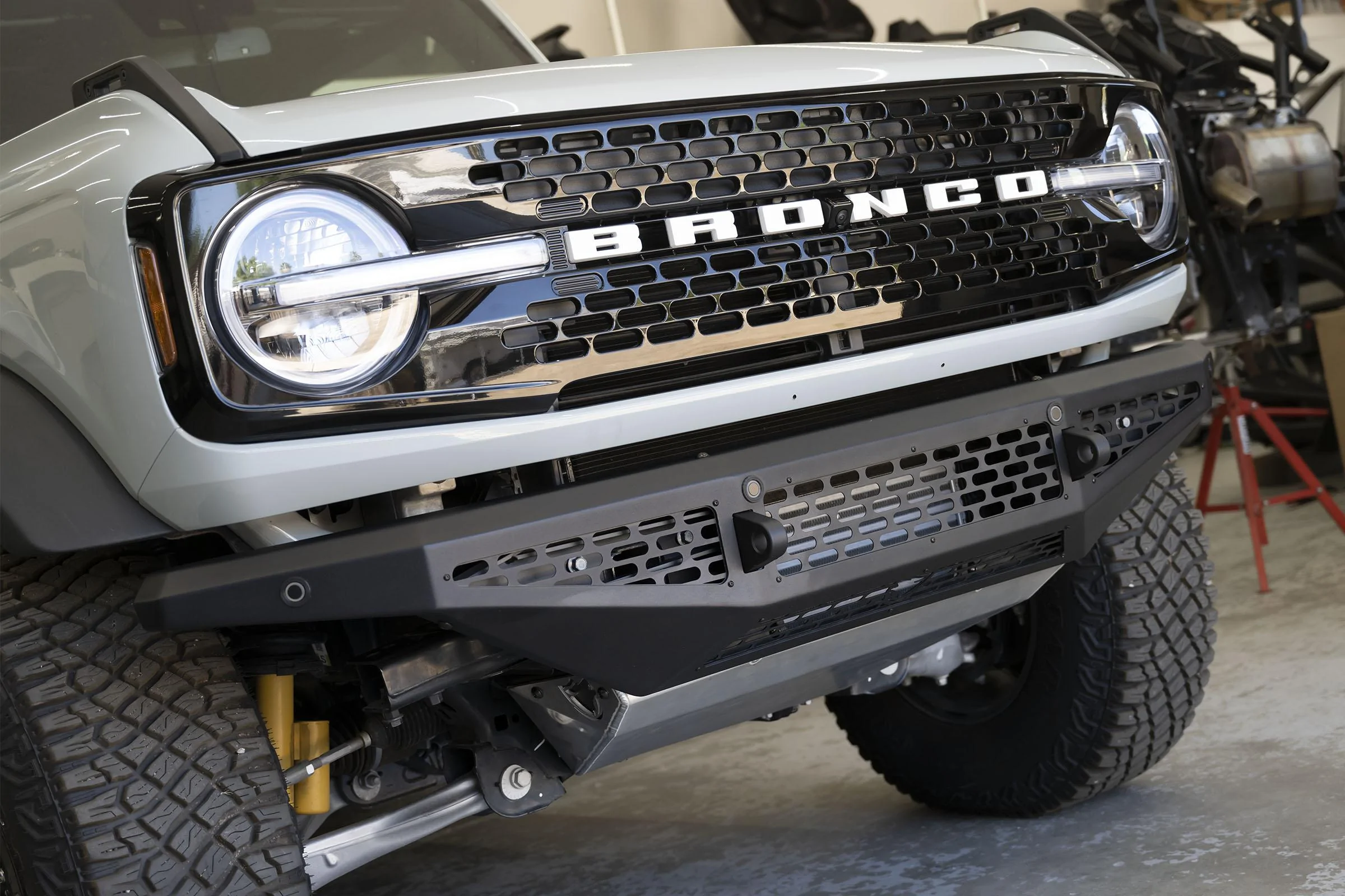 Ford Bronco Lobo Off-Road Product Development Thread F6-11-200B_G-2400