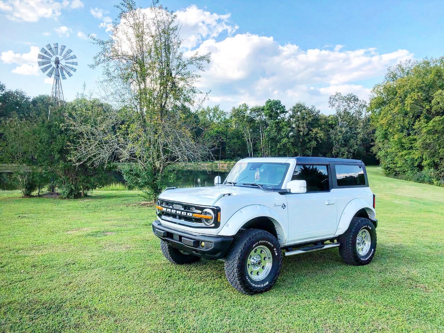 Ford Bronco The Great White Bronco 1460CF67-F47D-4944-B54A-E1026C982BC7