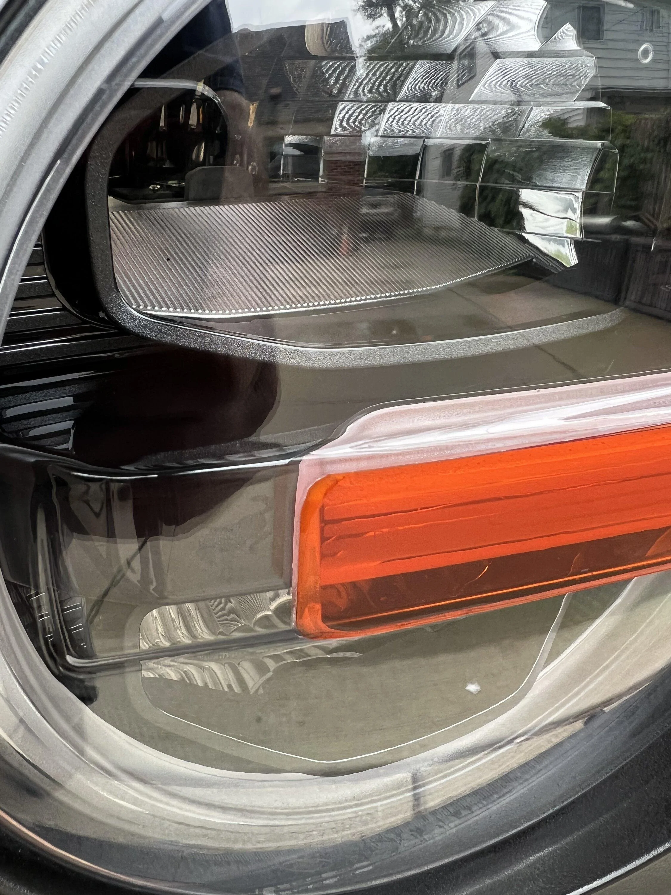 Ford Bronco Headlight / plastic polishing 2BEAF4A0-3779-4907-87D9-34244078180D