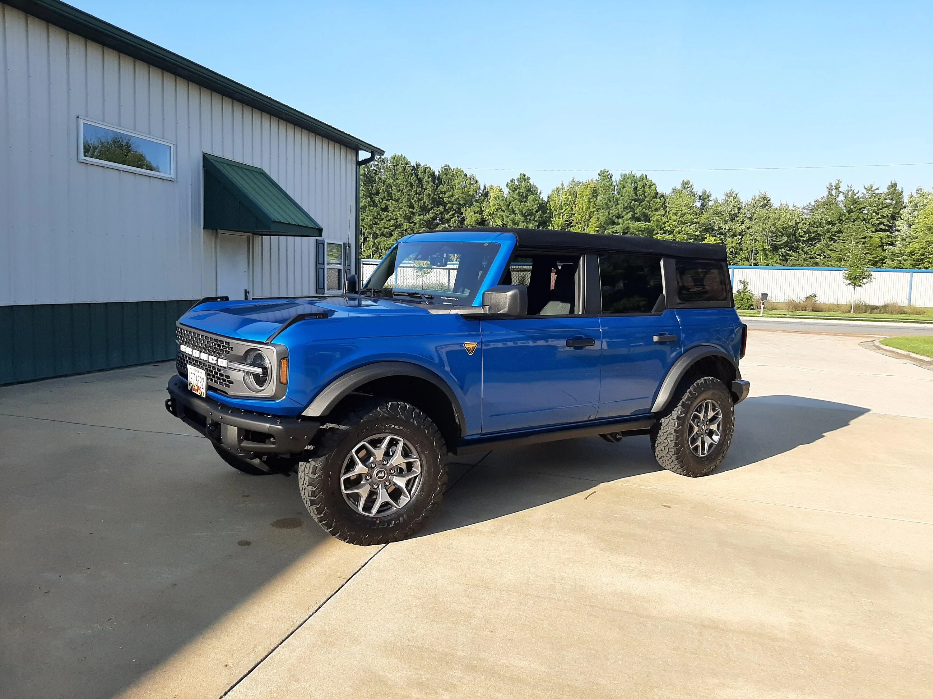 Ford Bronco Velocity Blue pictures? 20220914_171728