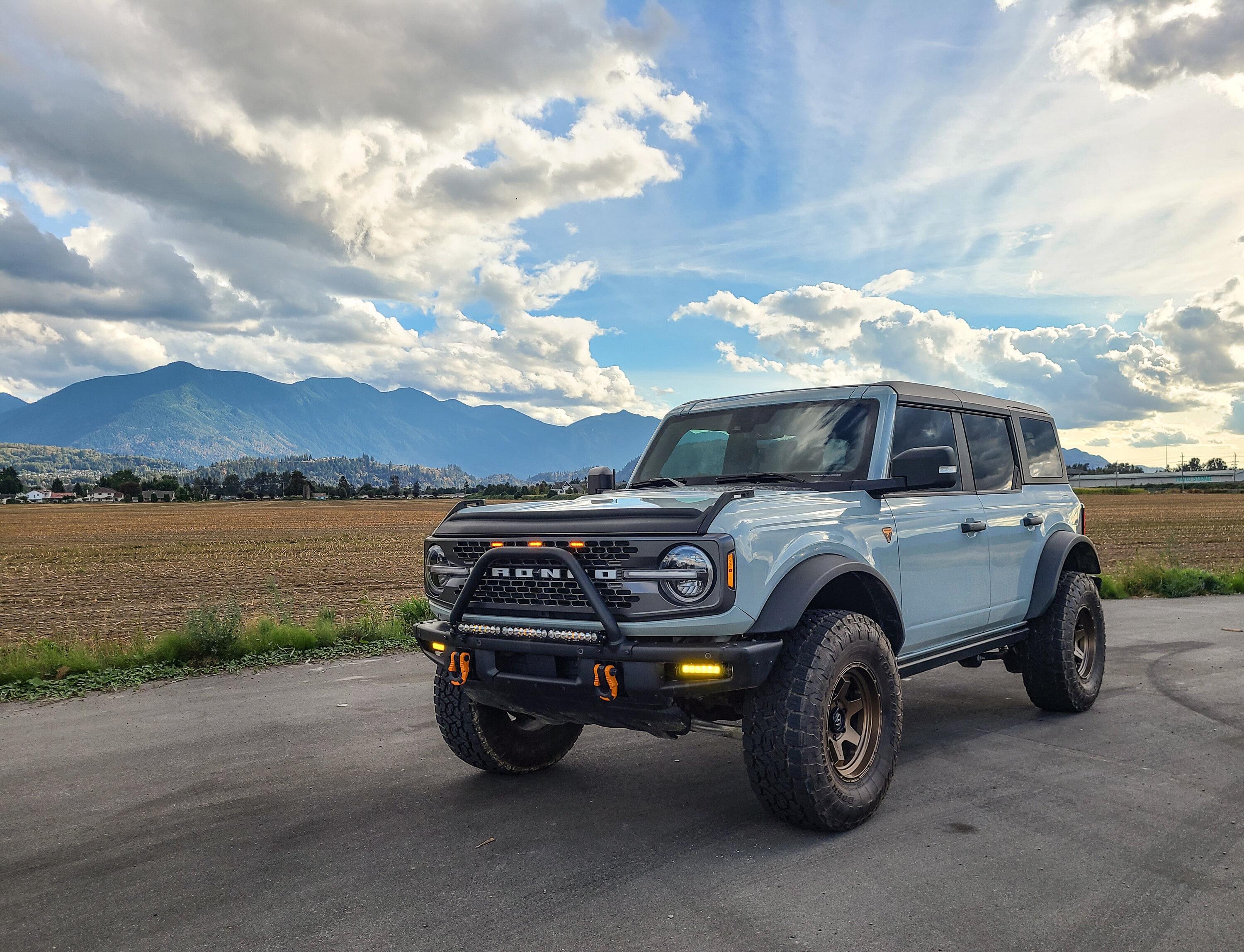 Ford Bronco CACTUS GRAY Bronco Club PSX_20220916_175947