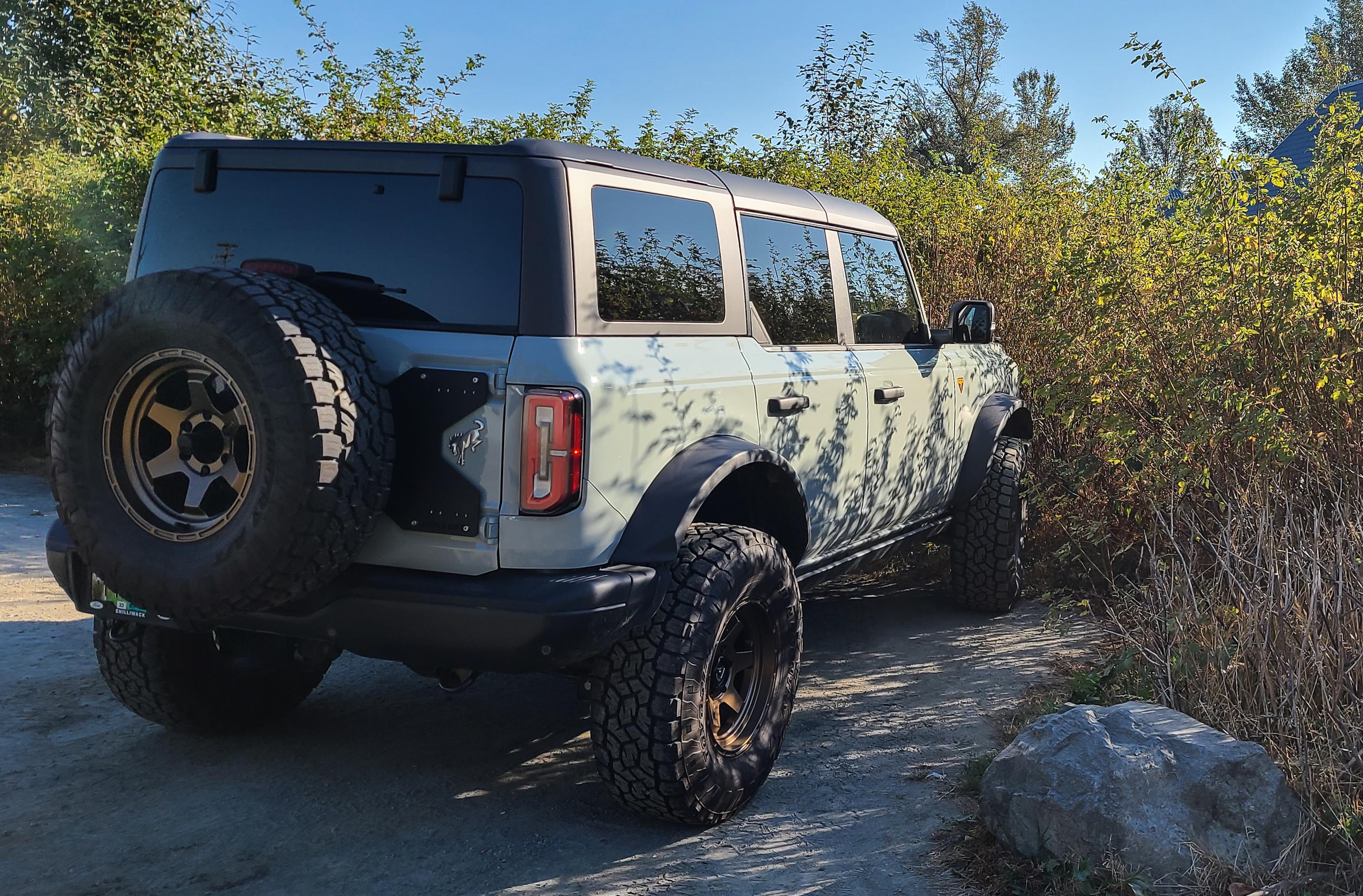Ford Bronco CACTUS GRAY Bronco Club PSX_20220922_231143