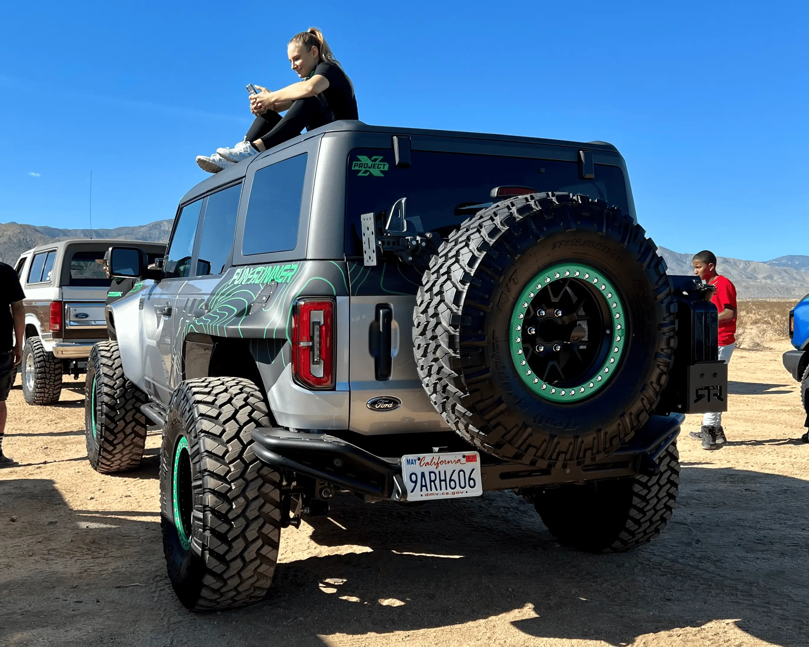 Ford Bronco 50+ Broncos offroad through Rattlesnake Canyon (Apple Valley) to Pioneer Town (Yucca Valley) 1664217939669