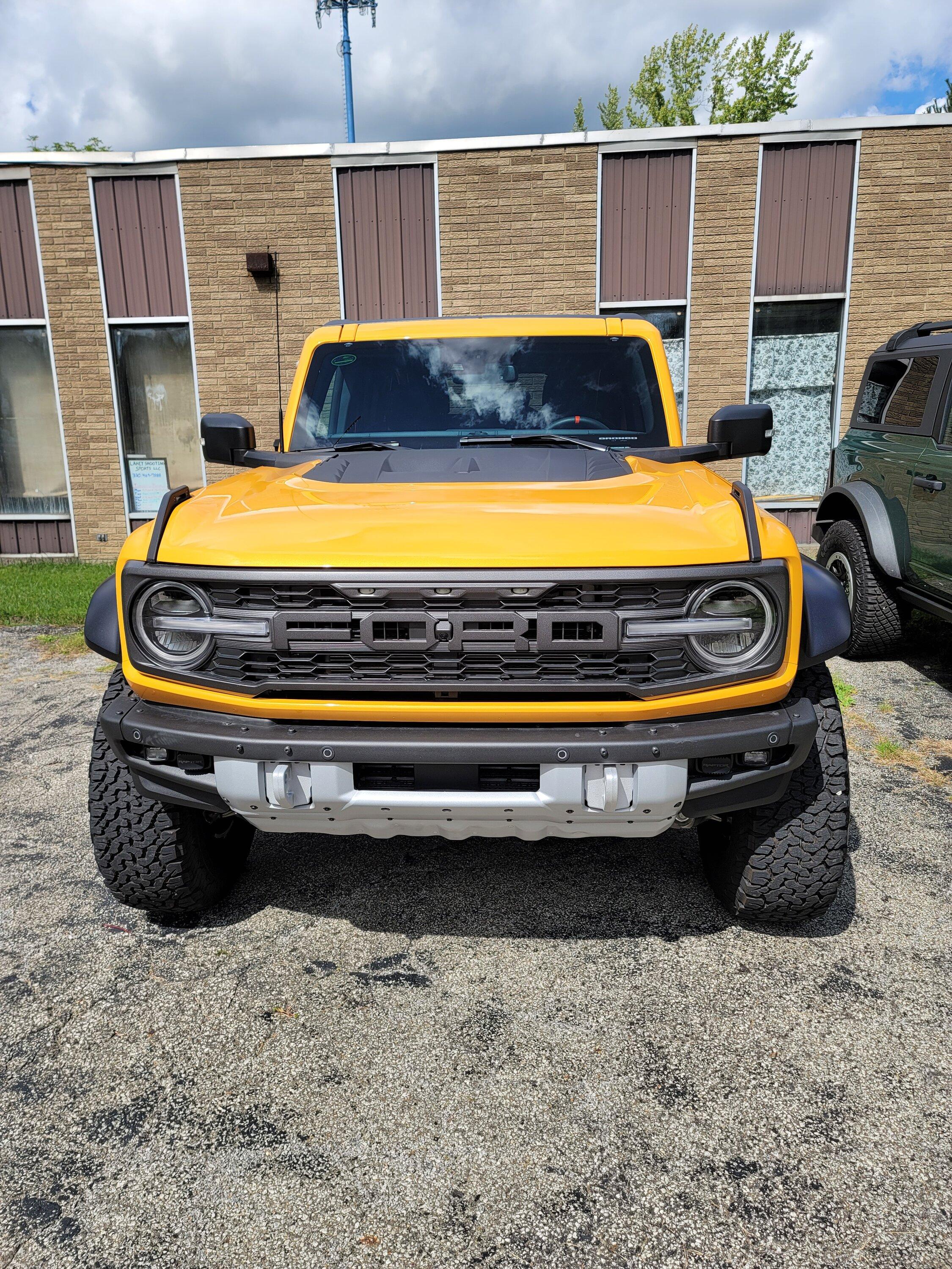 Ford Bronco CYBER ORANGE Bronco Club 20220913_141758