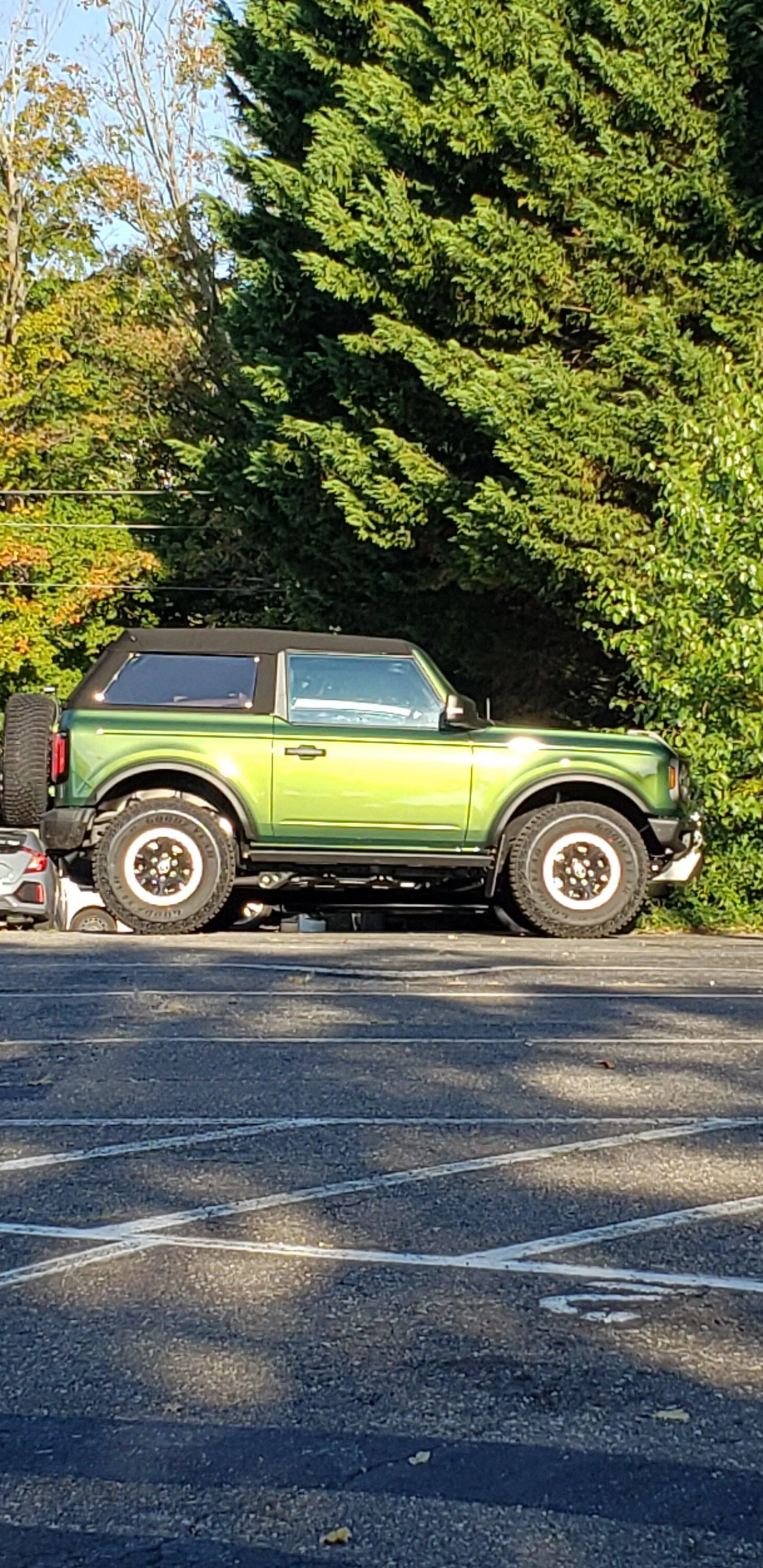 Ford Bronco ERUPTION GREEN Bronco Club 20220925_175319