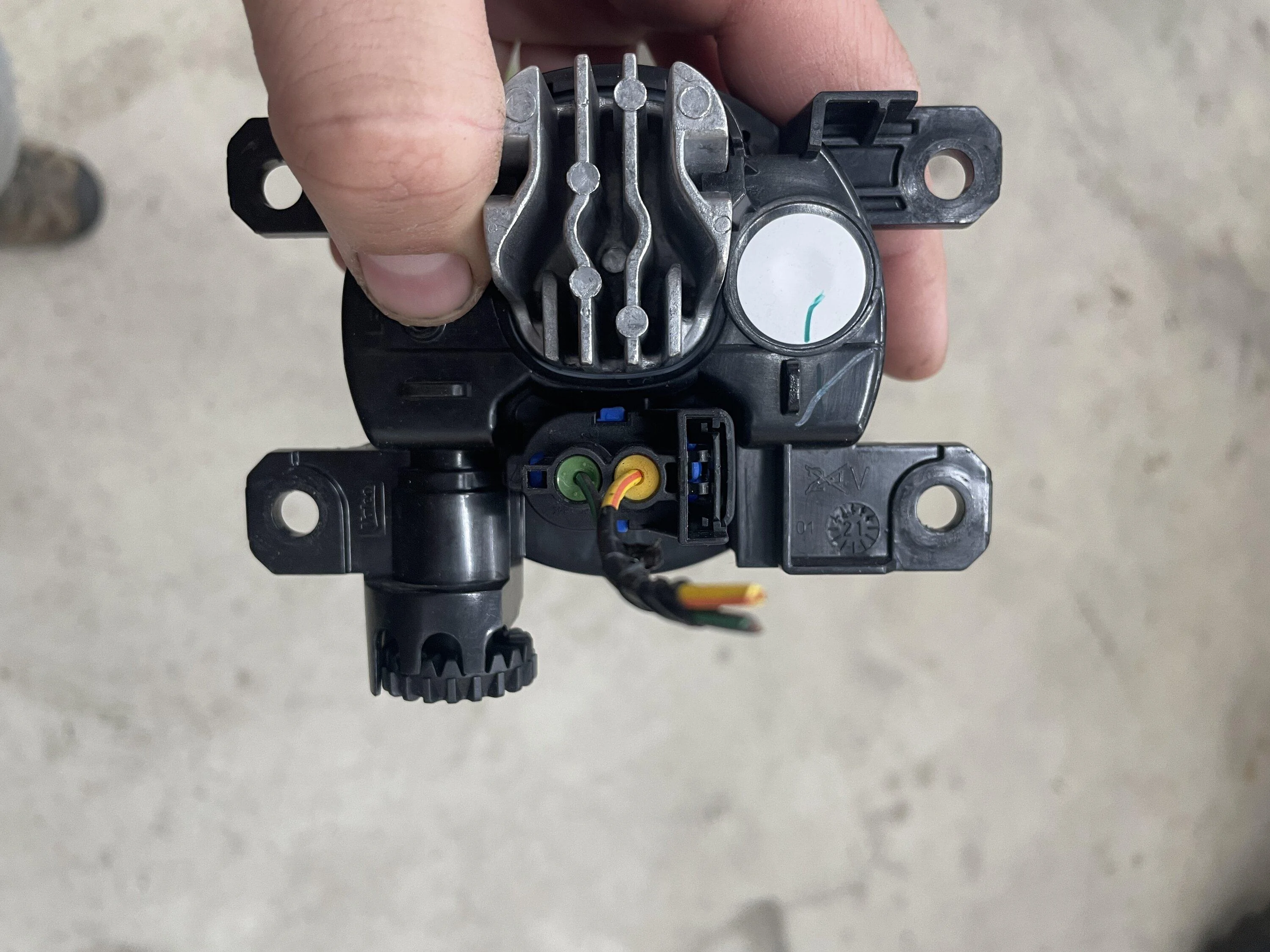 Ford Bronco Capable Bumper Factory Fog Light Plug Style? 9DB2CD26-C6B1-4E5A-8C30-9CCE1C205FA1