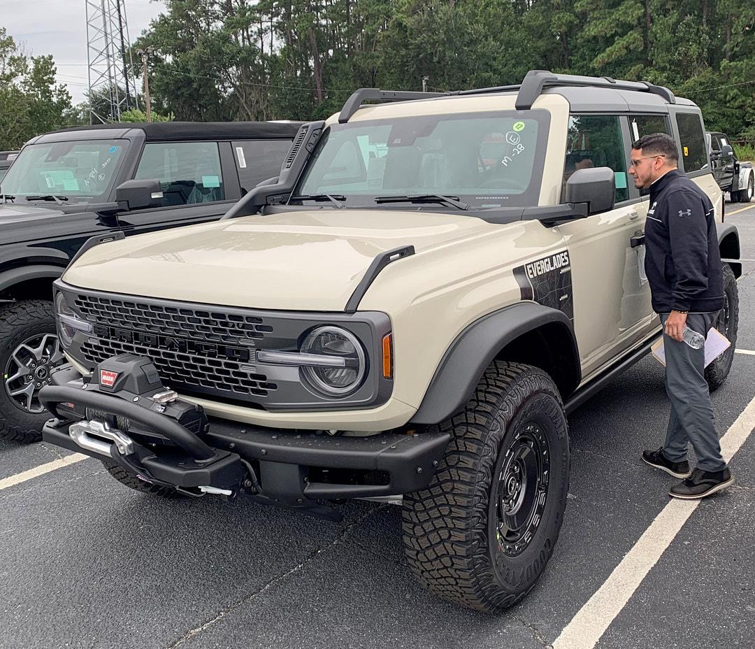 Ford Bronco 9/5/22 Build week group bronco