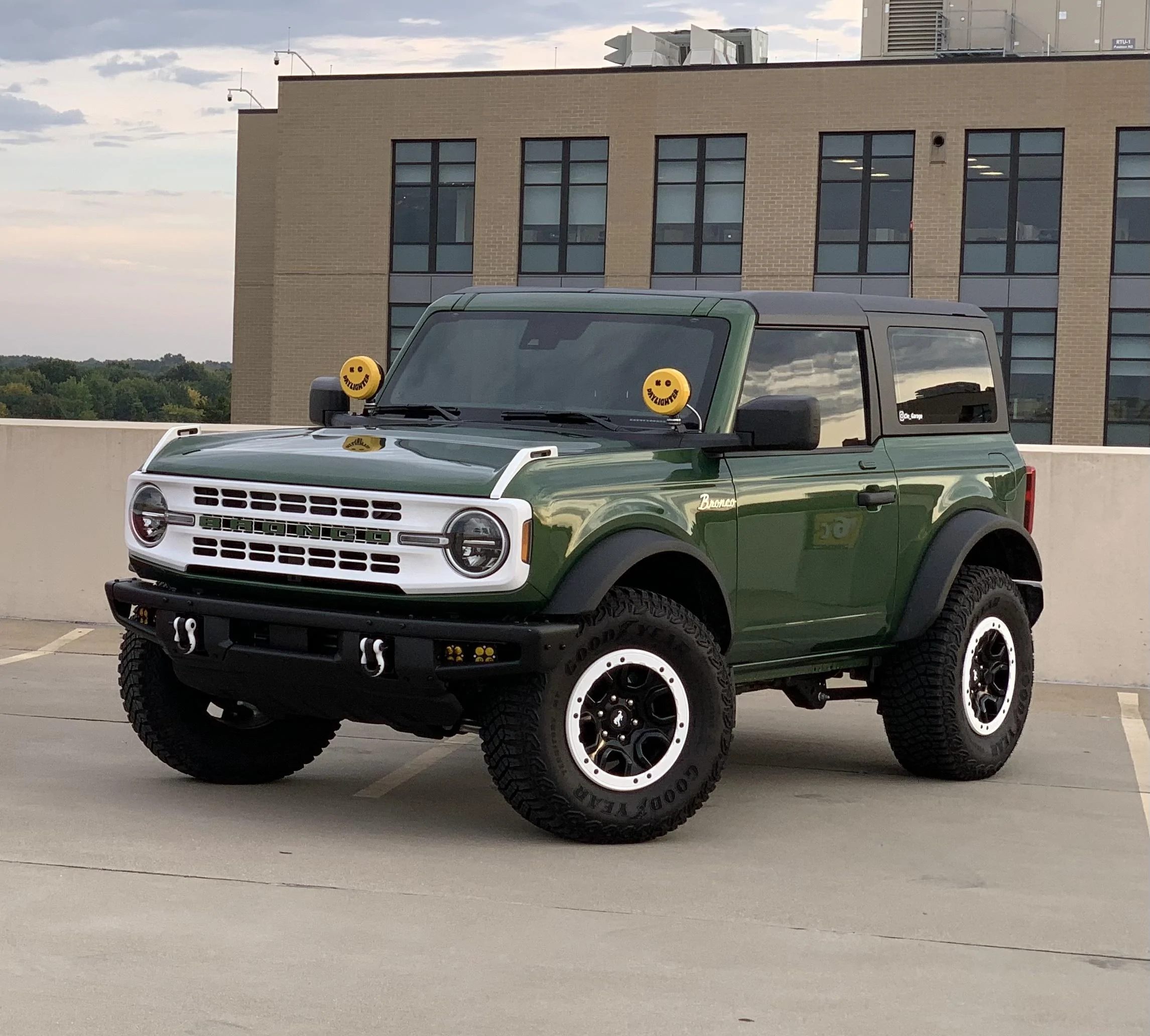 Ford Bronco 5/9 Build Week group. (ManSquatch Week) IMG_0299