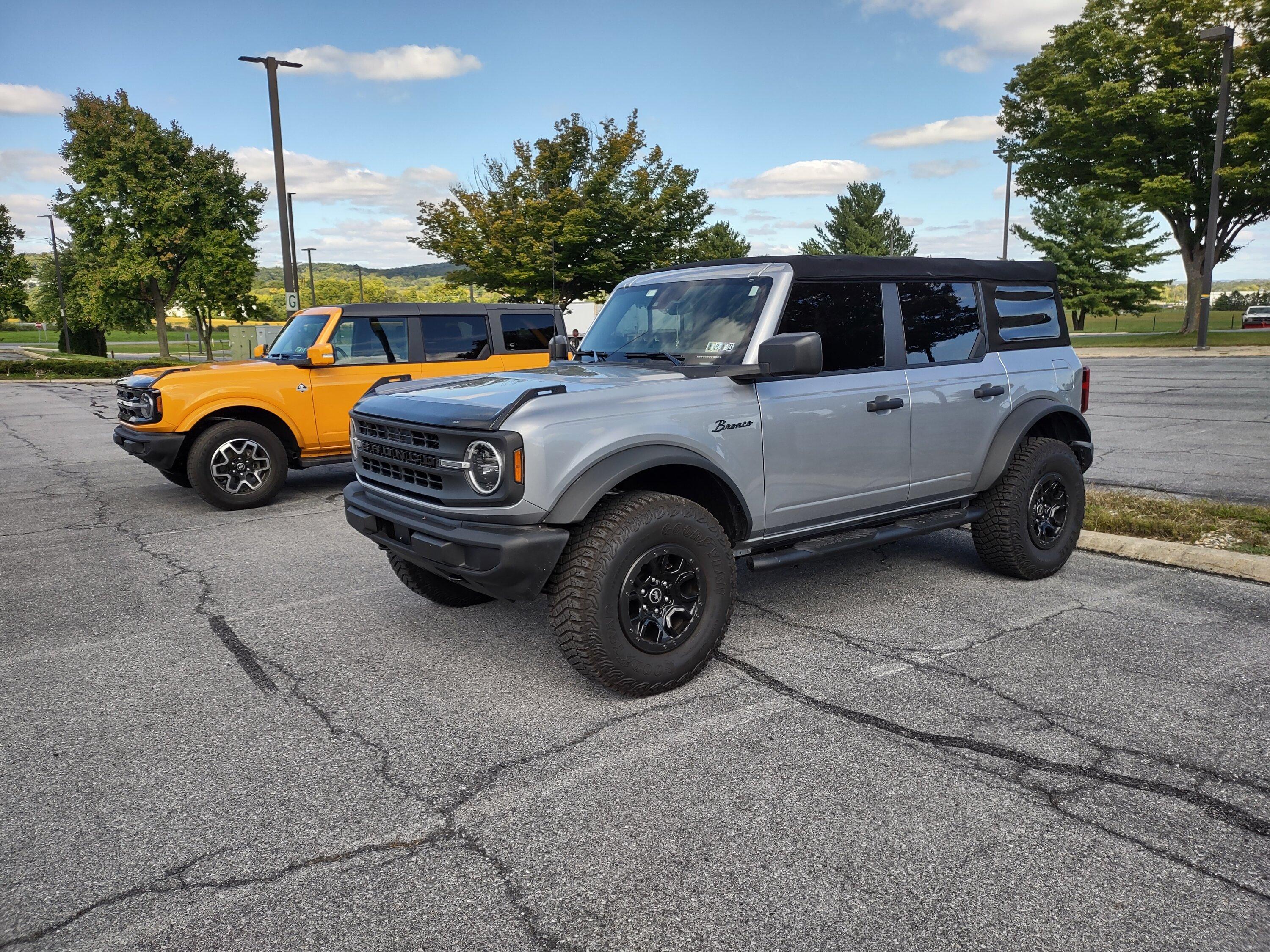 Ford Bronco ICONIC SILVER Bronco Club IMG_20220929_124146089_HDR