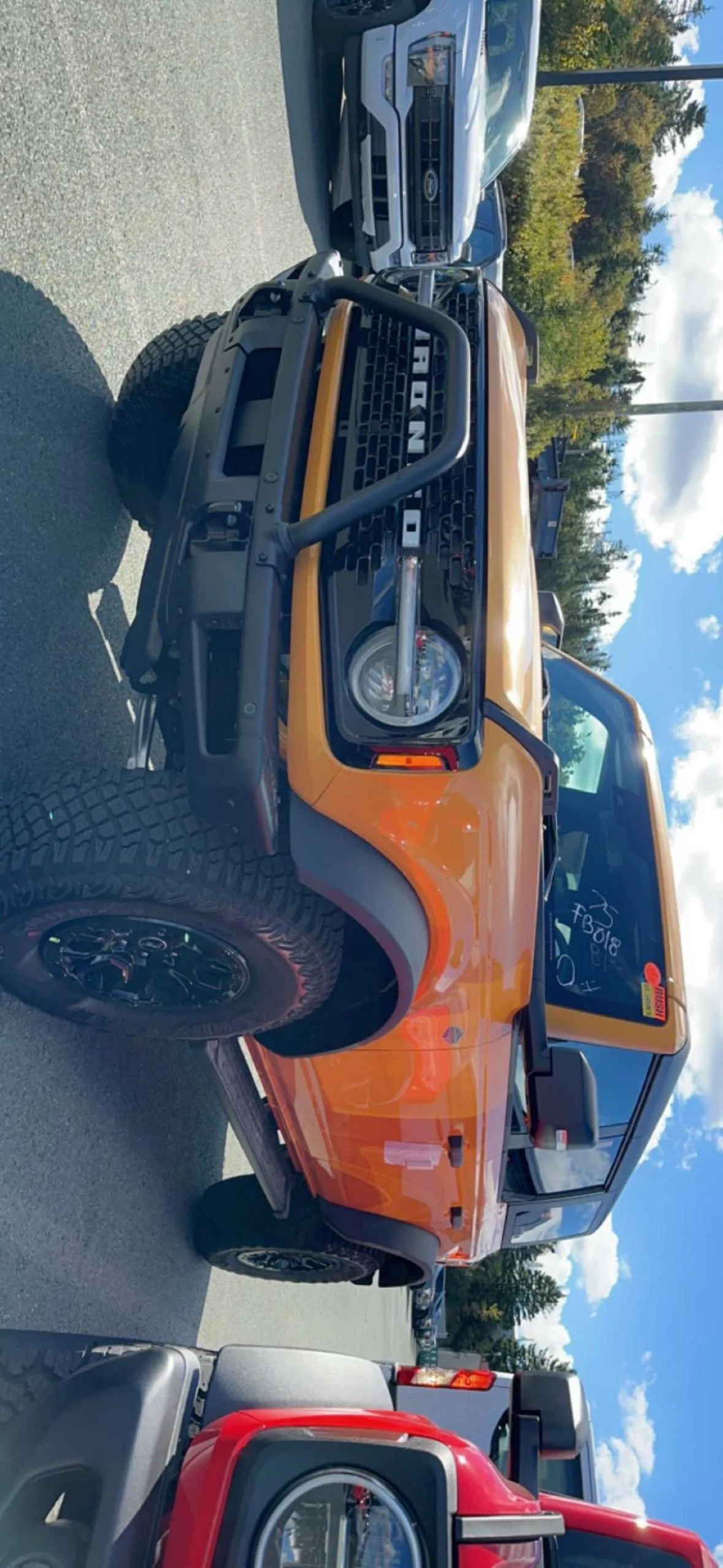 Ford Bronco CYBER ORANGE Bronco Club 57B667CC-E648-4CFD-8C1D-FC038695D947