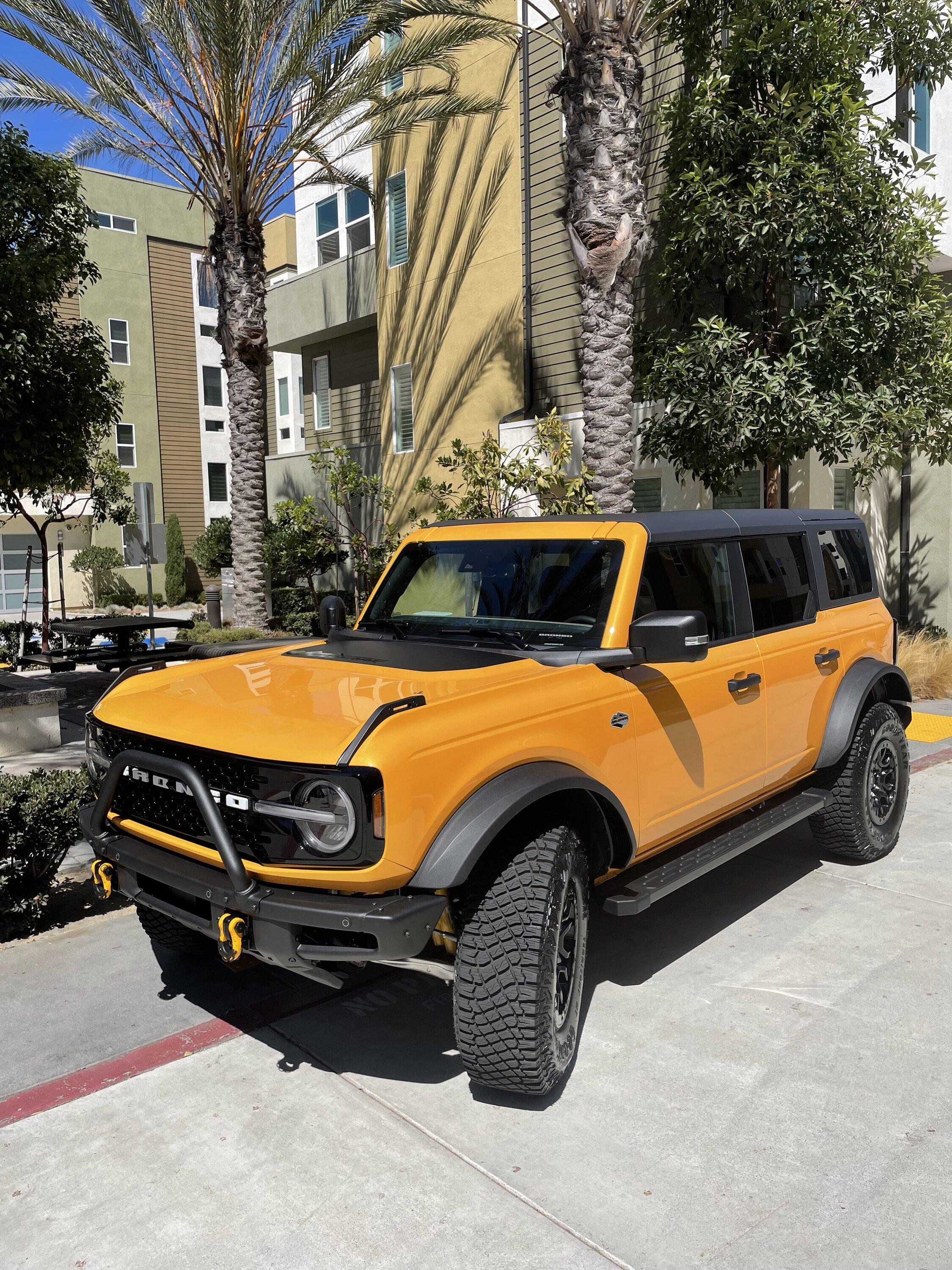 Ford Bronco CYBER ORANGE Bronco Club 1664556121122