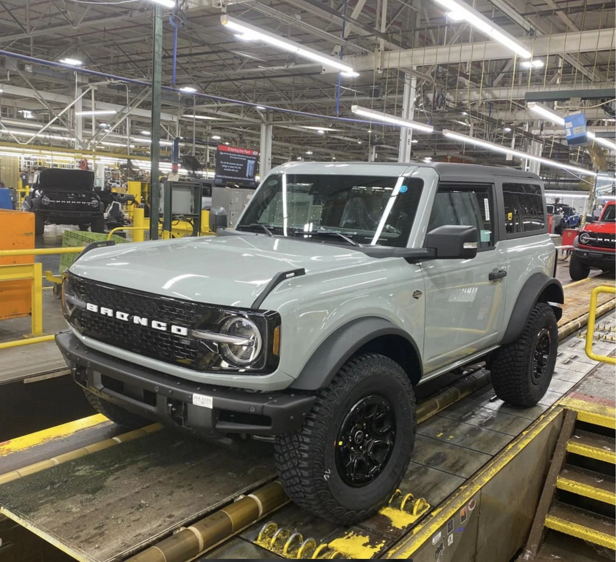 Ford Bronco 9/19/22 Build Week EC976760-0530-4B01-9B2C-BB0EB9124E6C
