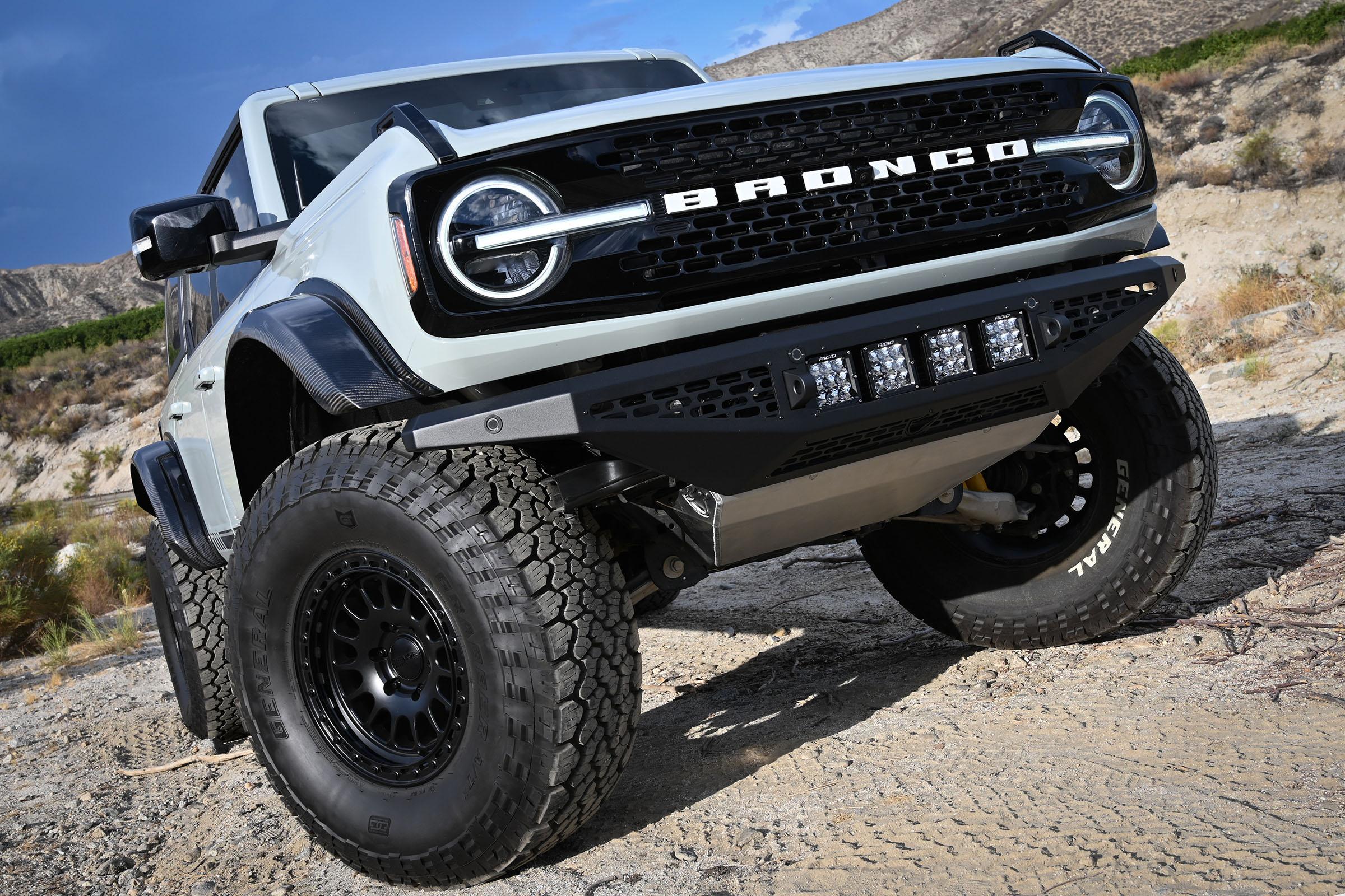 Ford Bronco Lobo Off-Road HNT Front Bumper DTS_1678X-2400w