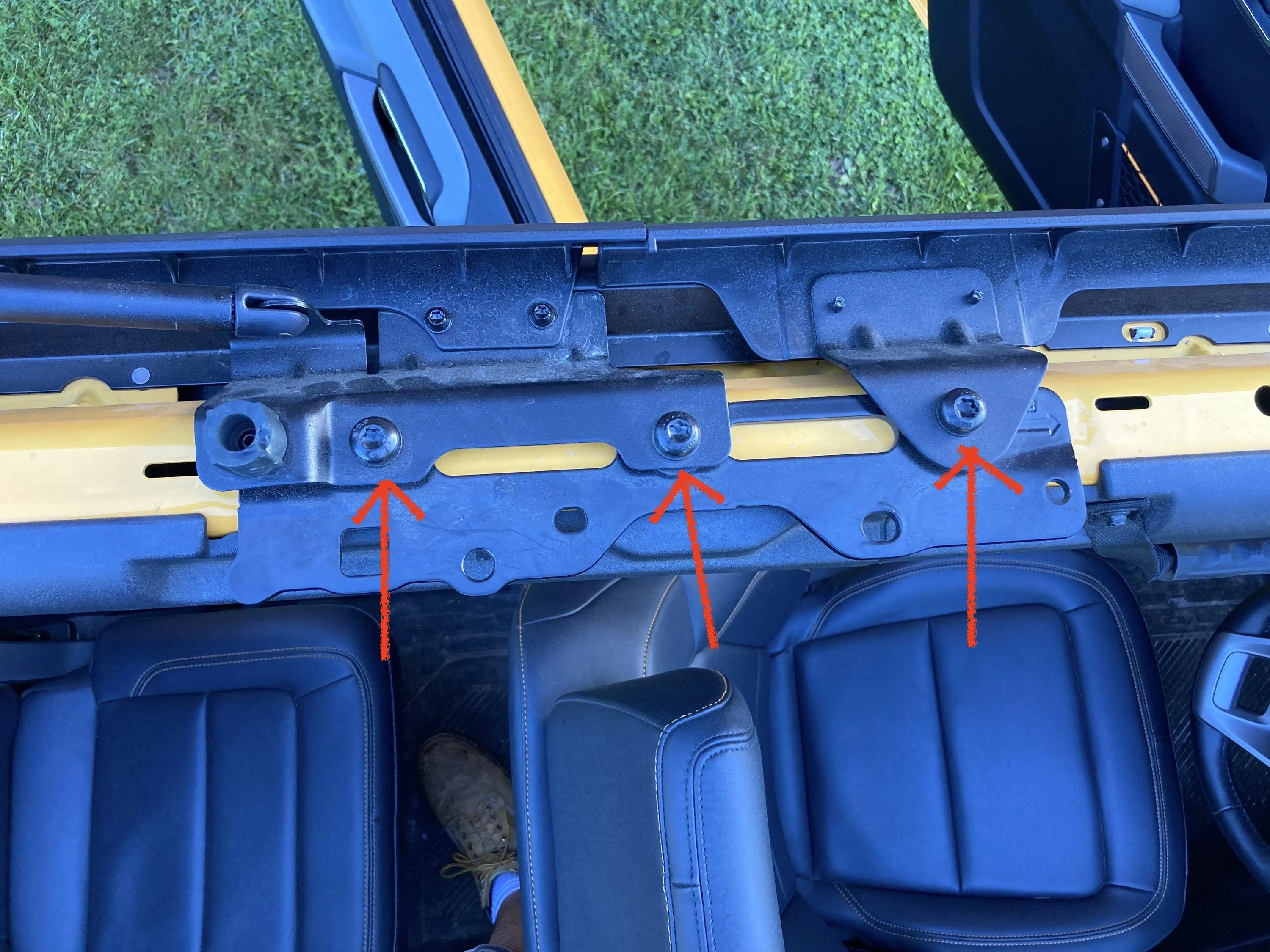 Ford Bronco Removing Bestop 4 door Trektop for seasonal storage - complete DIY how-to instructions w/ photos IMG_6268