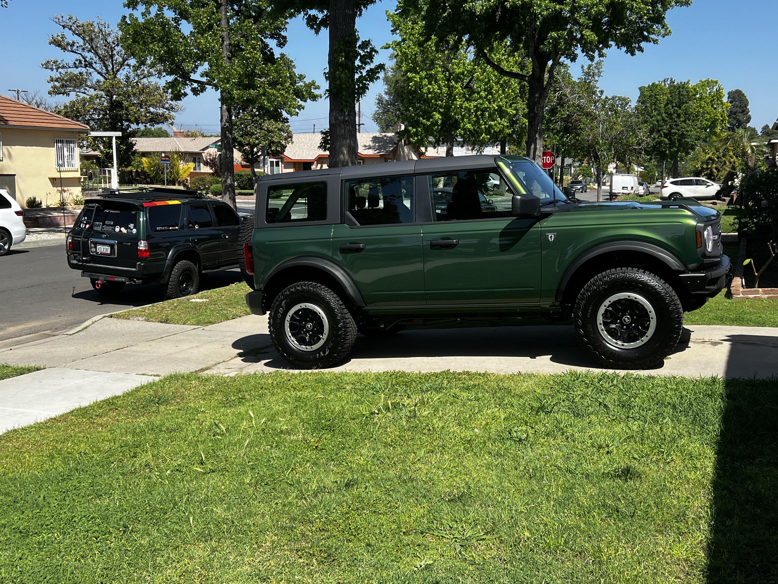Ford Bronco “Lucky Green” 2022 Eruption Green 4dr Base Sasquatch build B27E67DA-5455-43B1-9979-717794A48014