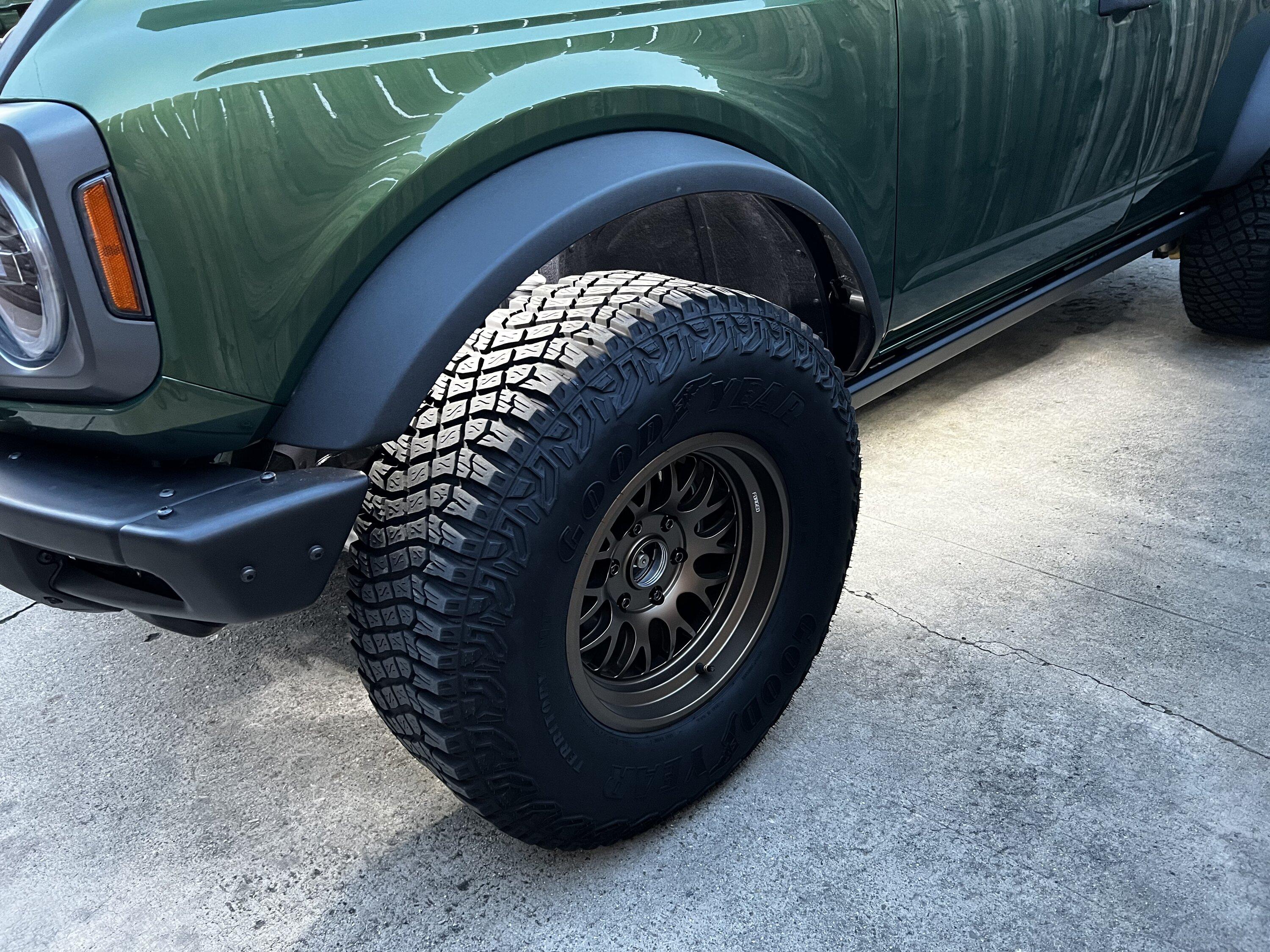 Ford Bronco “Lucky Green” 2022 Eruption Green 4dr Base Sasquatch build 021429D9-5970-4AC0-AA86-E1857C76275C