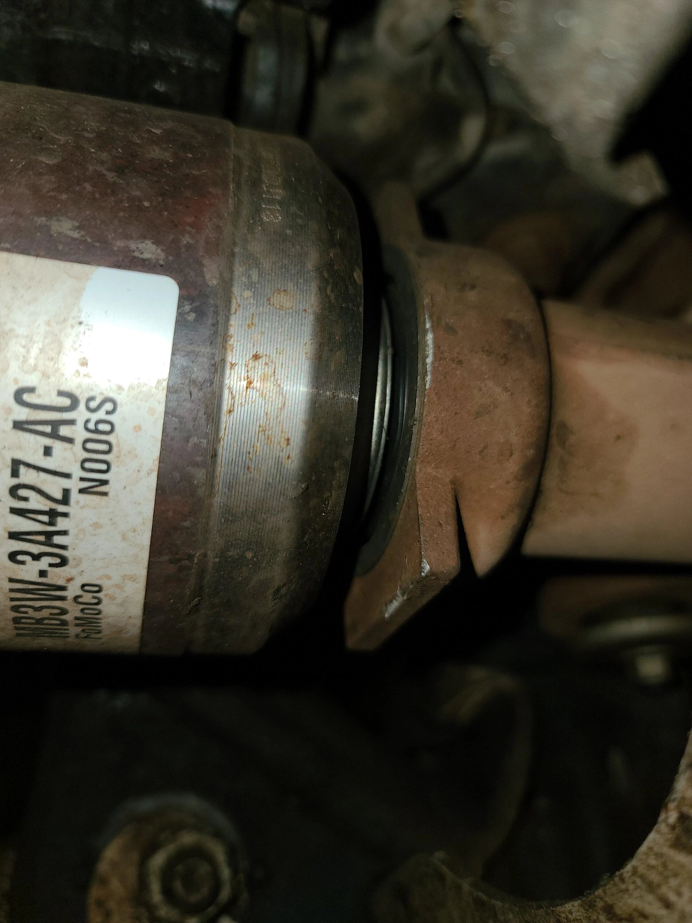 Ford Bronco This axle look seated to you? 20221001_165915
