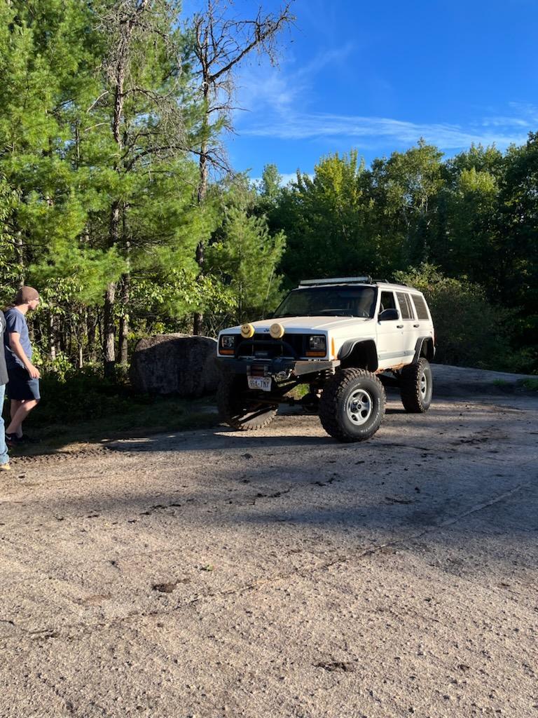 Ford Bronco Jeep XJ Comparison IMG_6139(1)