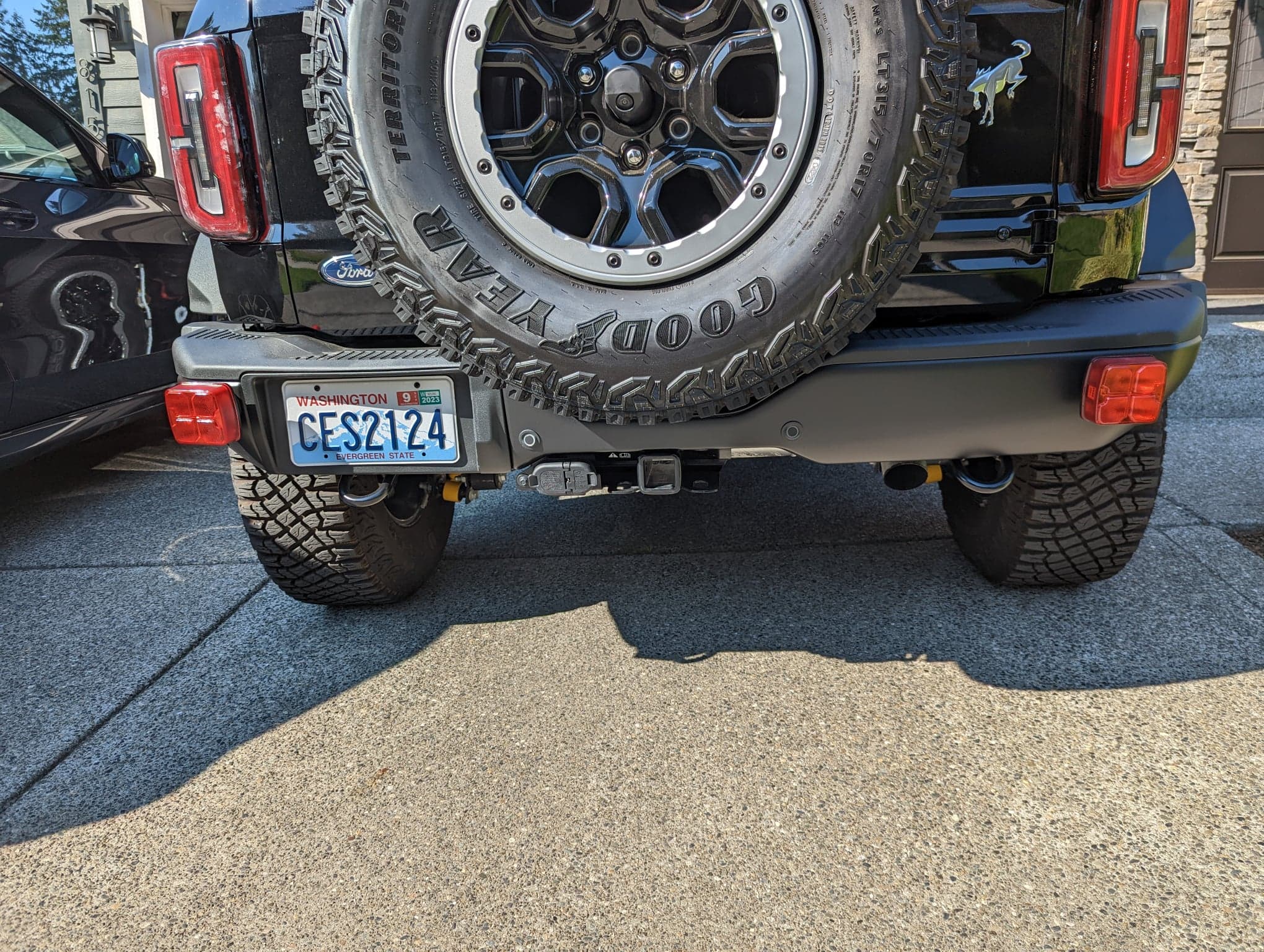 Ford Bronco Flat tow equipment needed to flat tow the 2021 Bronco? 309631065_1433510830461532_2932179490946845170_n