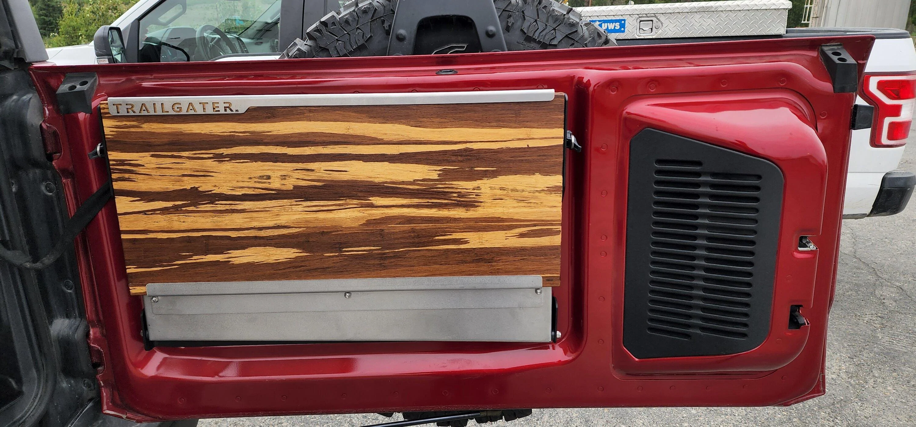 Ford Bronco Tailgate table for Bronco Raptor? 20220712_070419