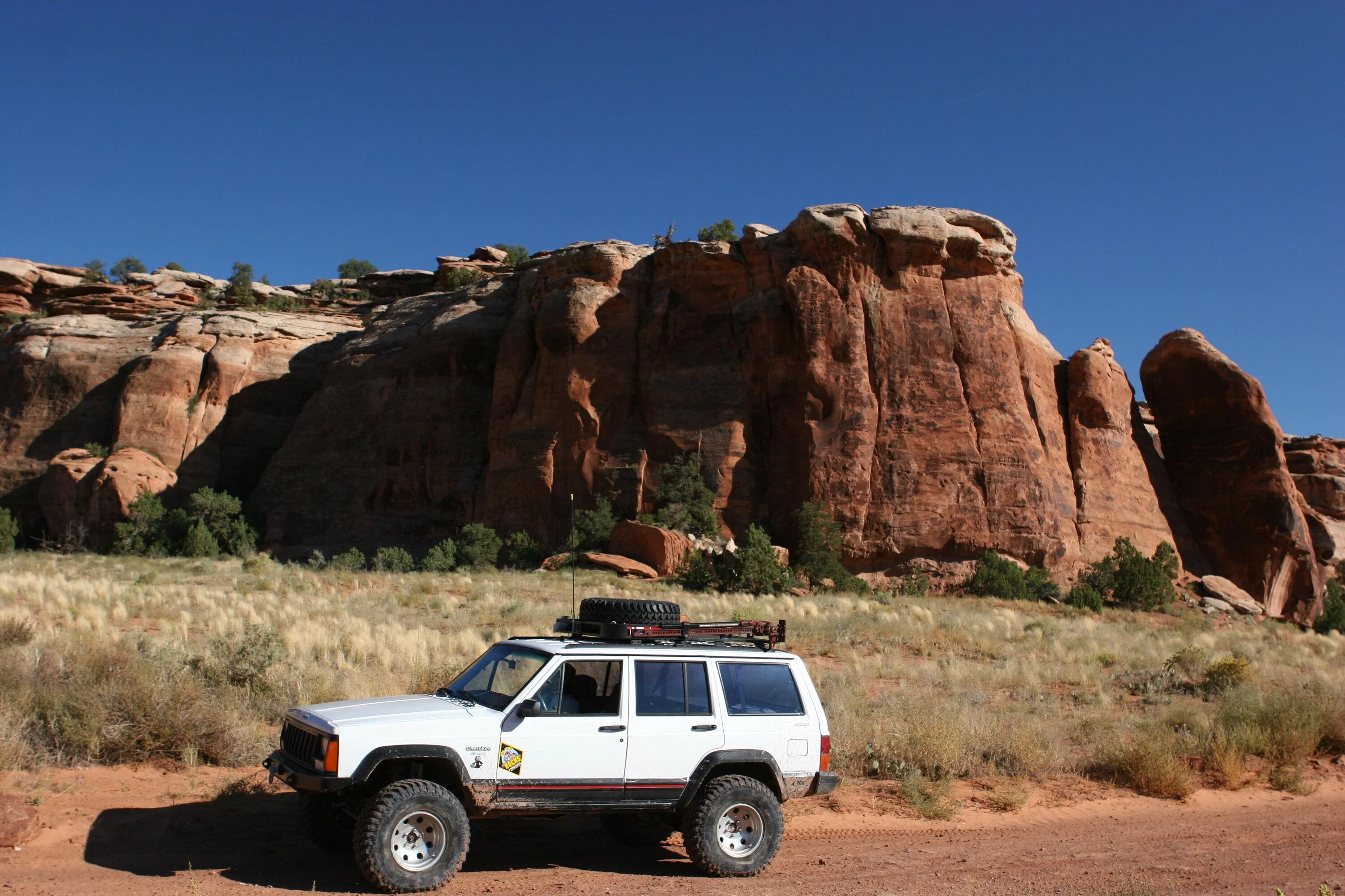 Ford Bronco Jeep XJ Comparison IMG_1843