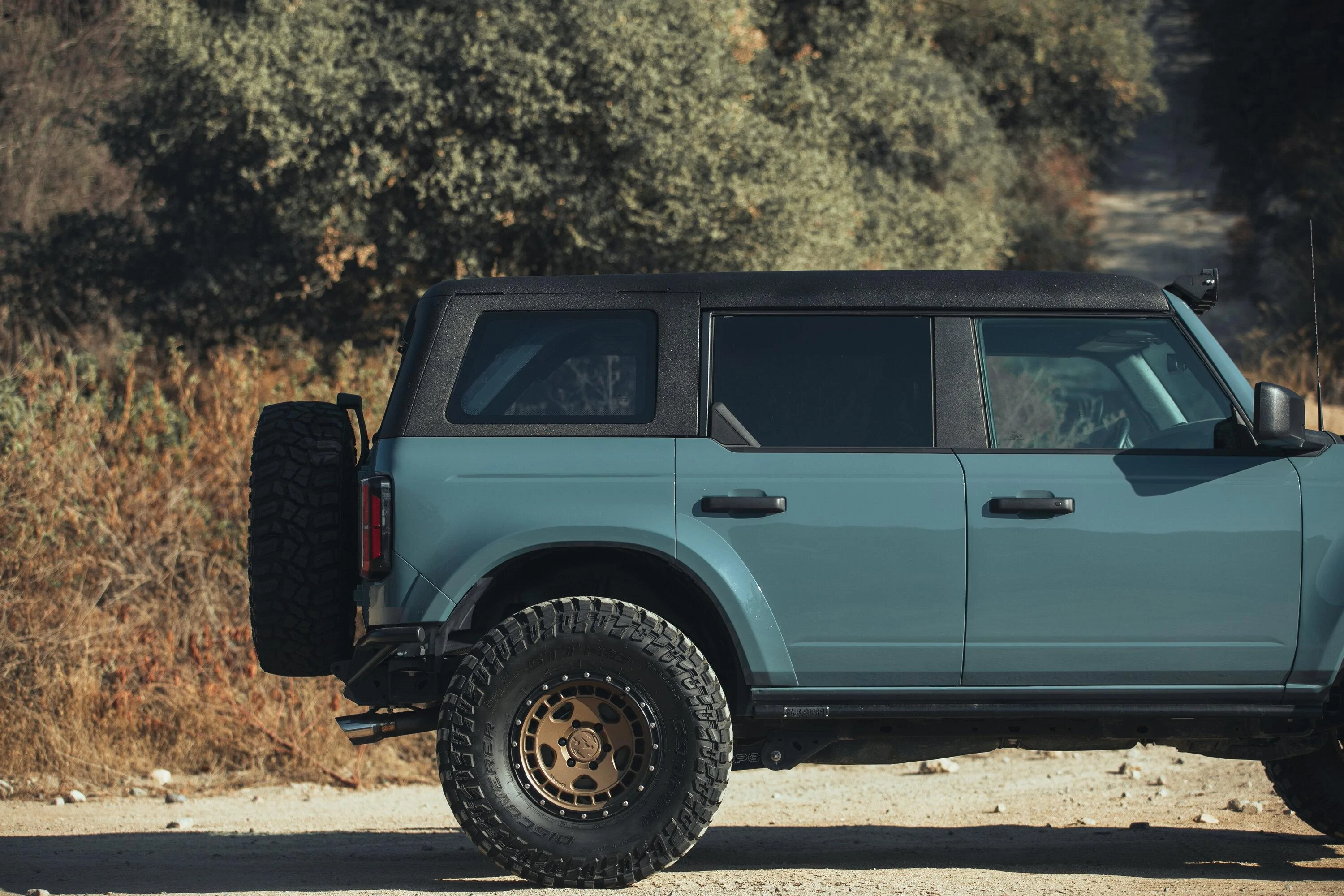 Ford Bronco ADV Prototype Hardtop - Professional Pictures + TrailRax Roof Rack Compatibility ADV-Bronco-Hard-Top-48