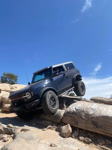 Ford Bronco The 6G really isn't a rockcrawler. IMG_1454