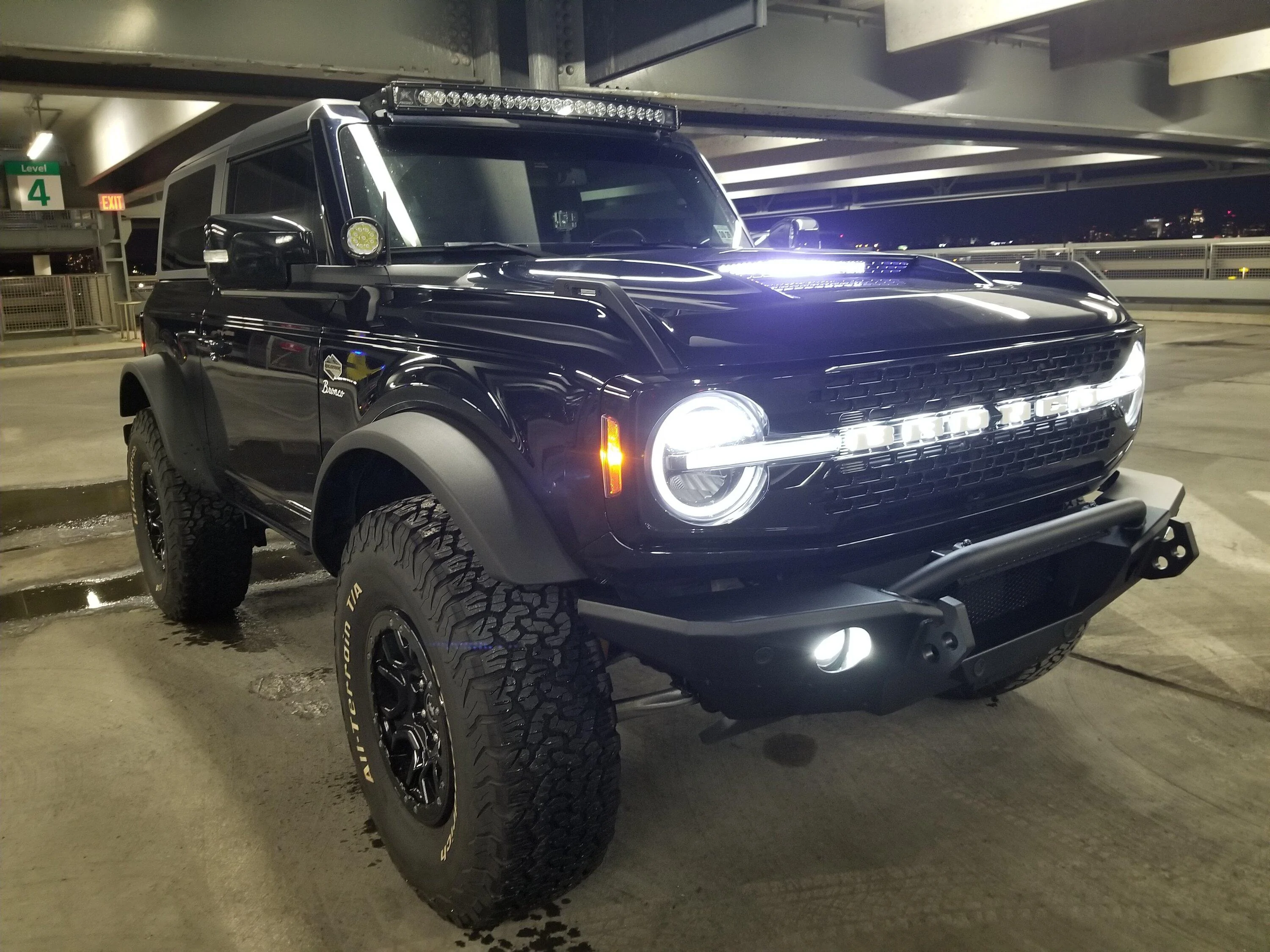 Ford Bronco The 6G really isn't a rockcrawler. 20221002_191711