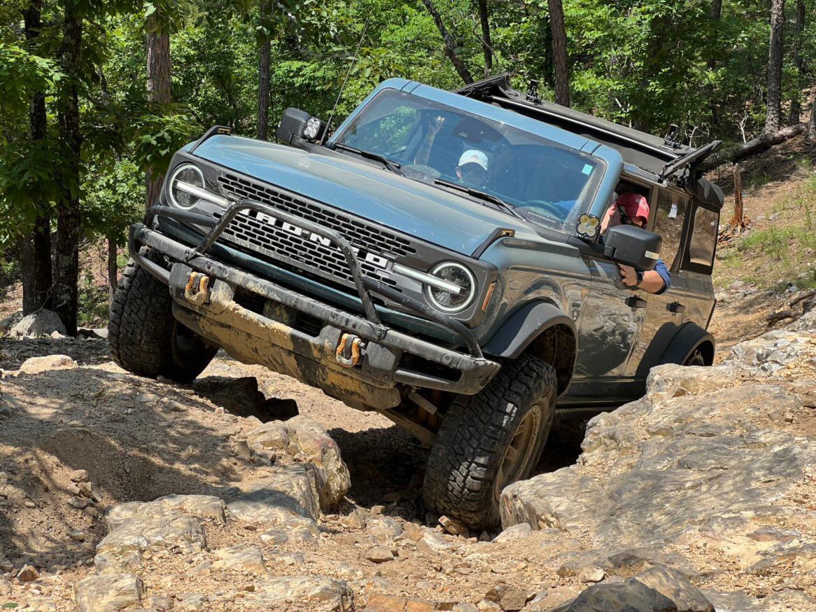 Ford Bronco The 6G really isn't a rockcrawler. 8312FB9D-FC92-4351-AB53-88E58249C8AC
