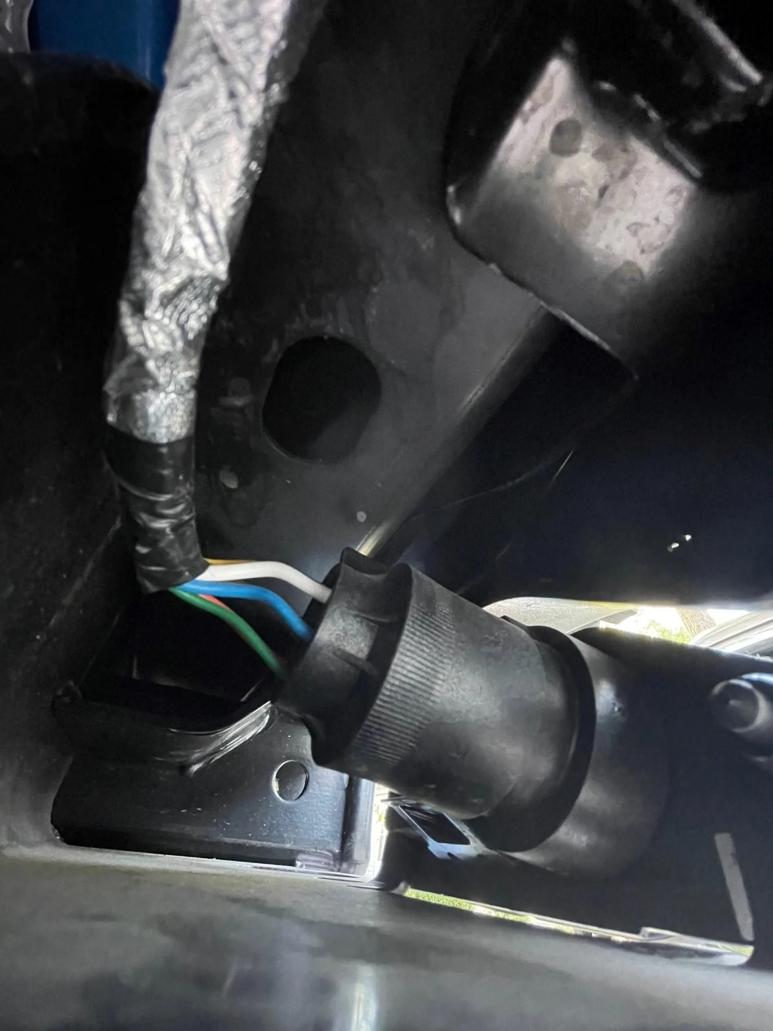 Ford Bronco Installing Rear Fog/Chase Light Using Factory Switch & Harness above hitch from belo