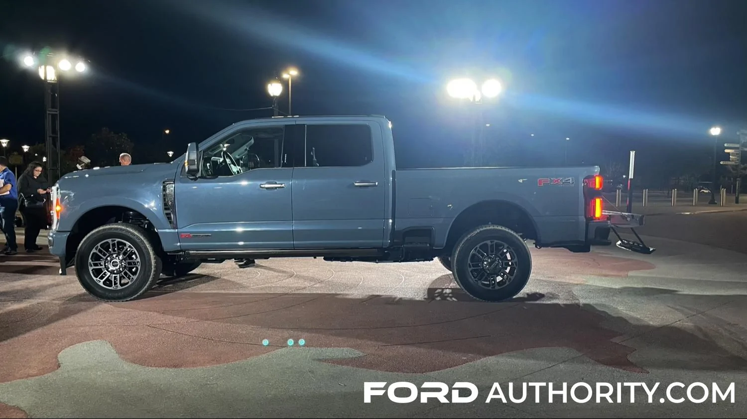 Ford Bronco AZURE GRAY METALLIC Bronco Club 2023-Ford-F-350-Super-Duty-Limited-Azure-Gray-G4-Reveal-Live-Photos-Kentucky-September-2022-E