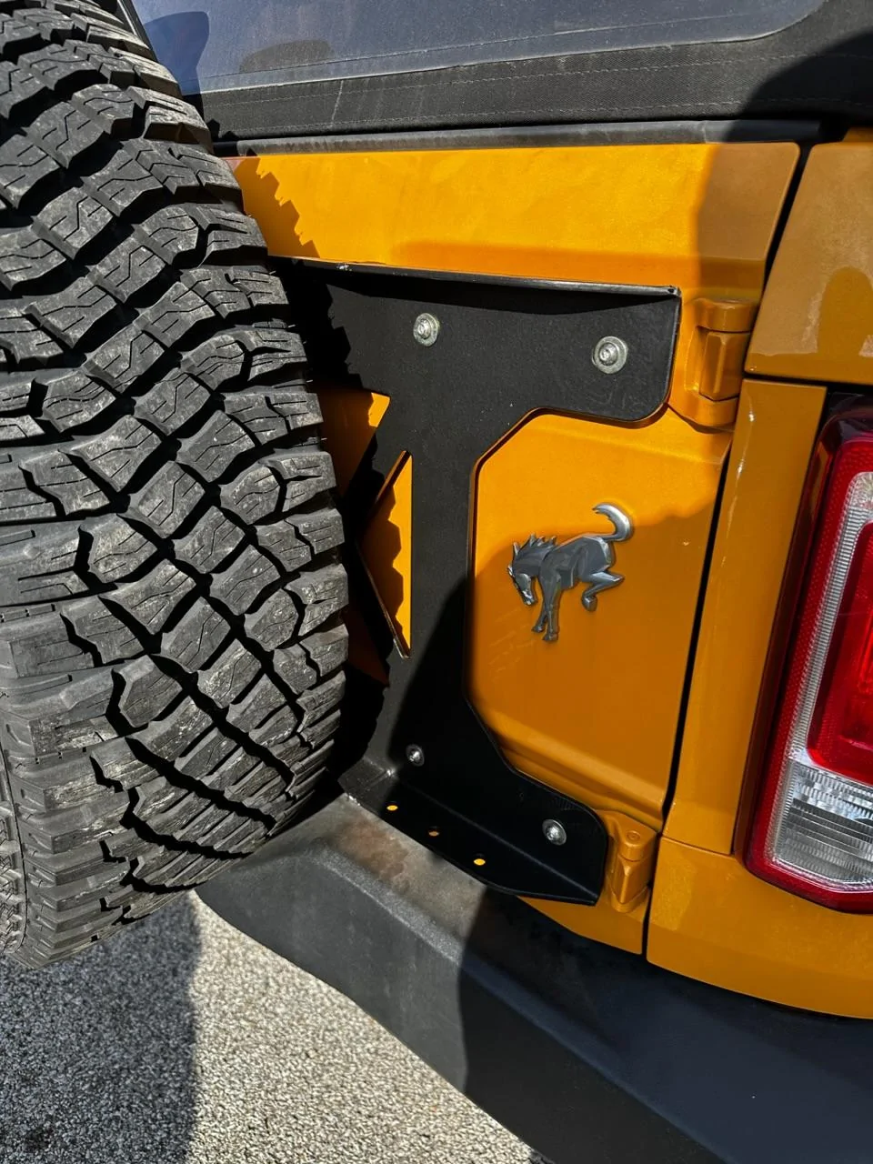 Ford Bronco BAMF Tailgate reinforcement 49EBD427-89B9-464A-9035-200A472A2C25
