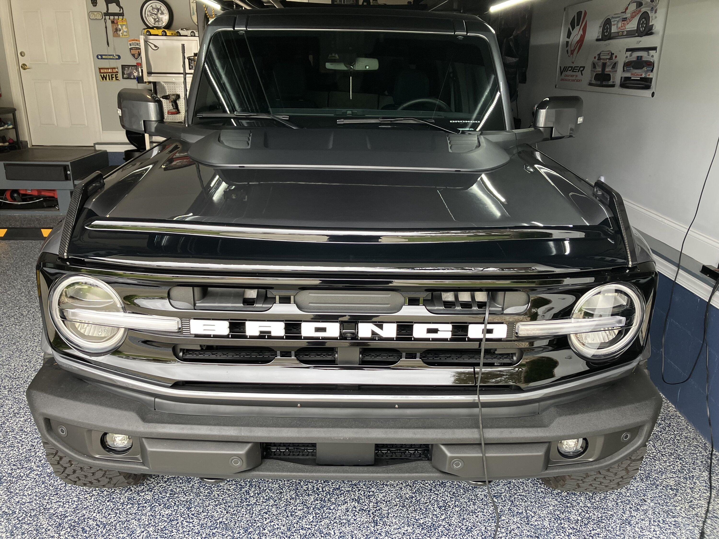 Ford Bronco Gloss black bug deflector 8408FB94-71F9-4B37-A3D1-362BF920811B