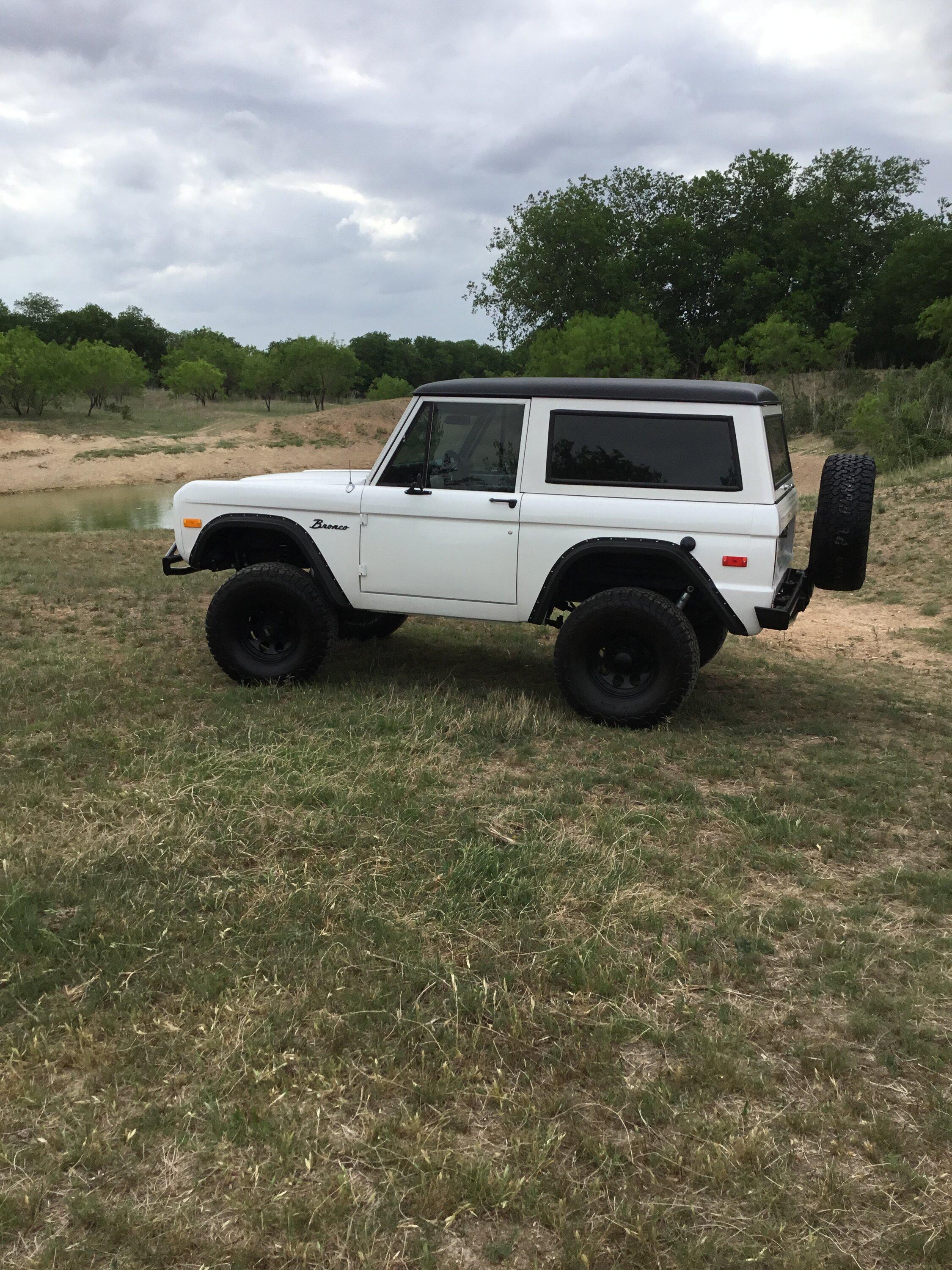 Ford Bronco Show 33's some love picture thread 6584AA7E-45DF-4093-A03F-4BC820EA8E6F