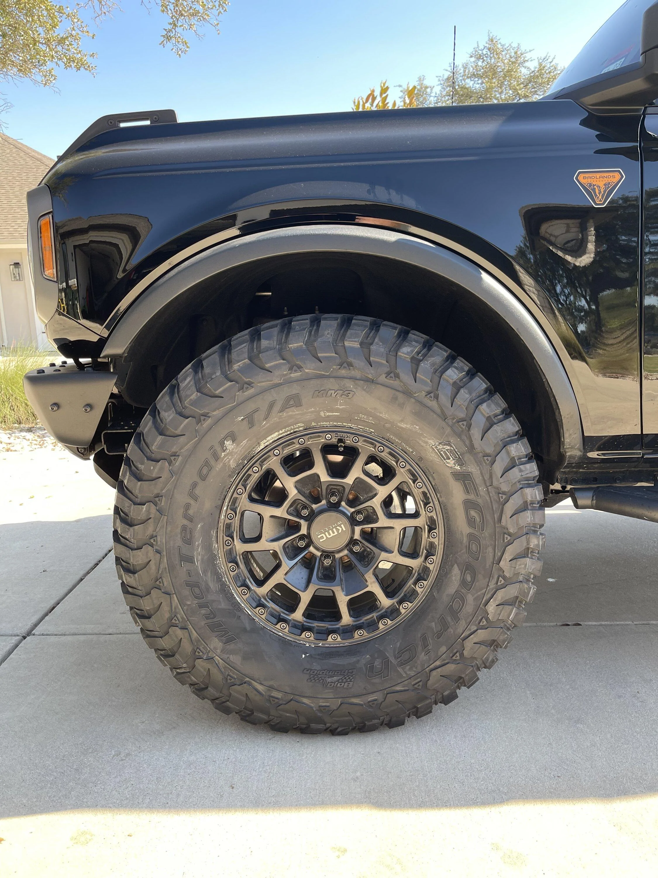 Ford Bronco Show me your lifted Broncos! 80DD9B7F-0365-4776-BAE2-3CFA9BF8B8D4