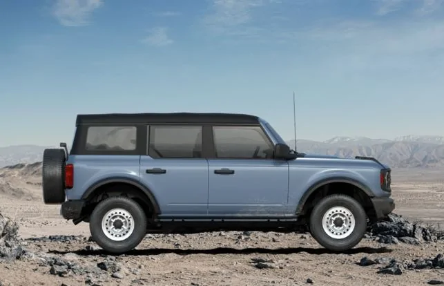 Ford Bronco AZURE GRAY METALLIC Bronco Club Bronco 2