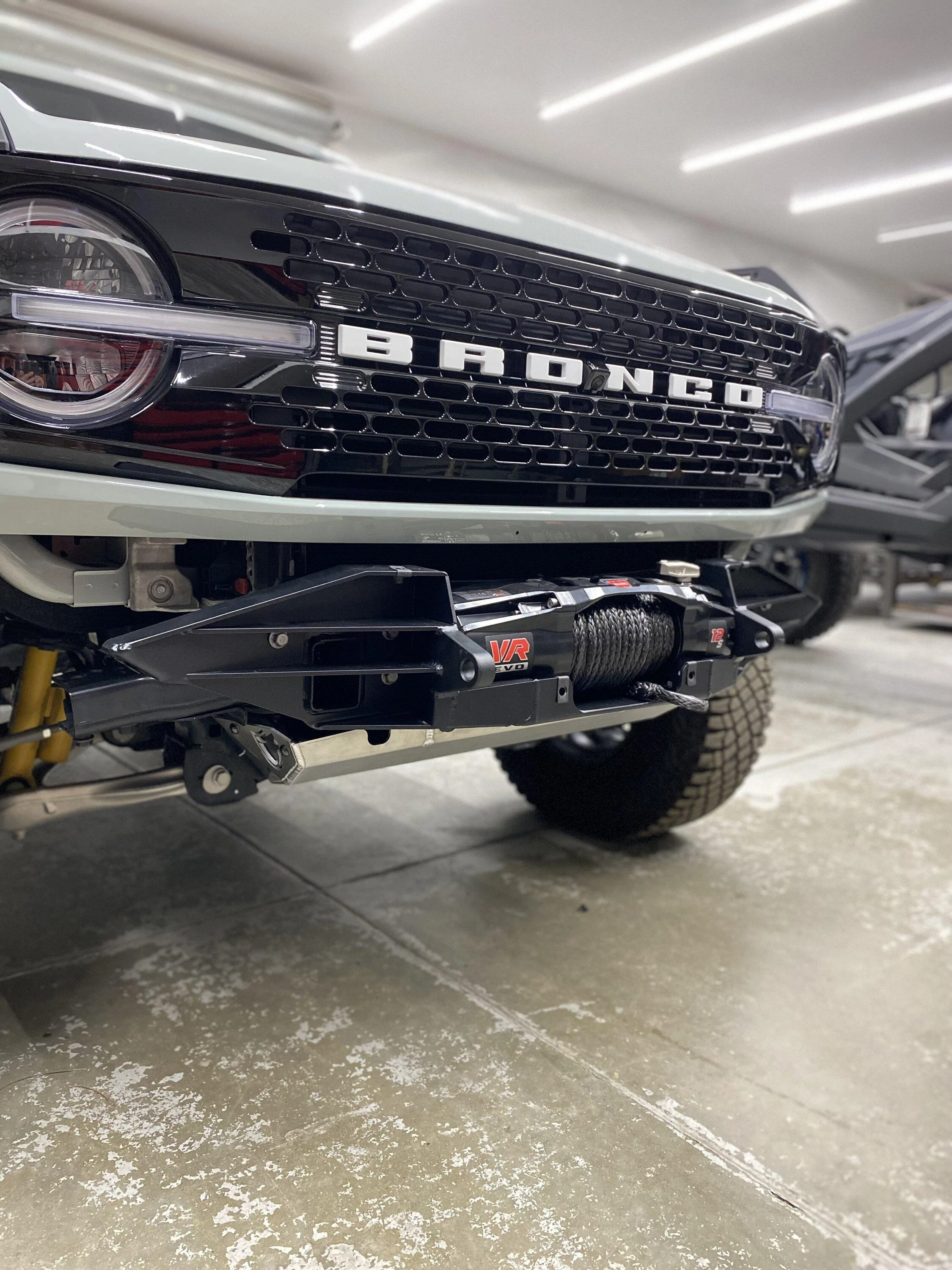 Ford Bronco Lobo Off-Road WNC Front Winch Bumper IMG_4136