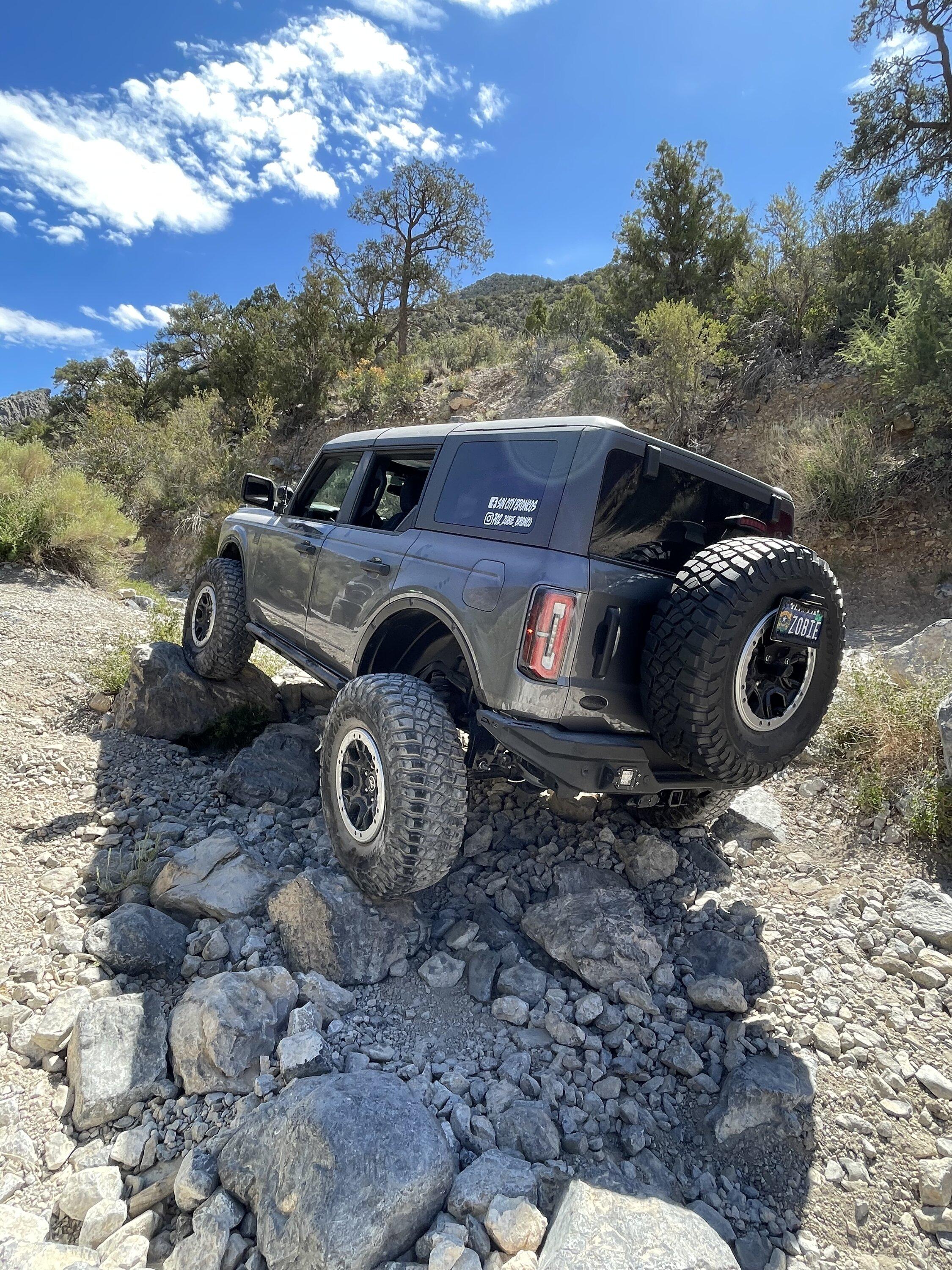 Ford Bronco The 6G really isn't a rockcrawler. 959FE4A7-7062-49F5-A09E-D8F867B7840A