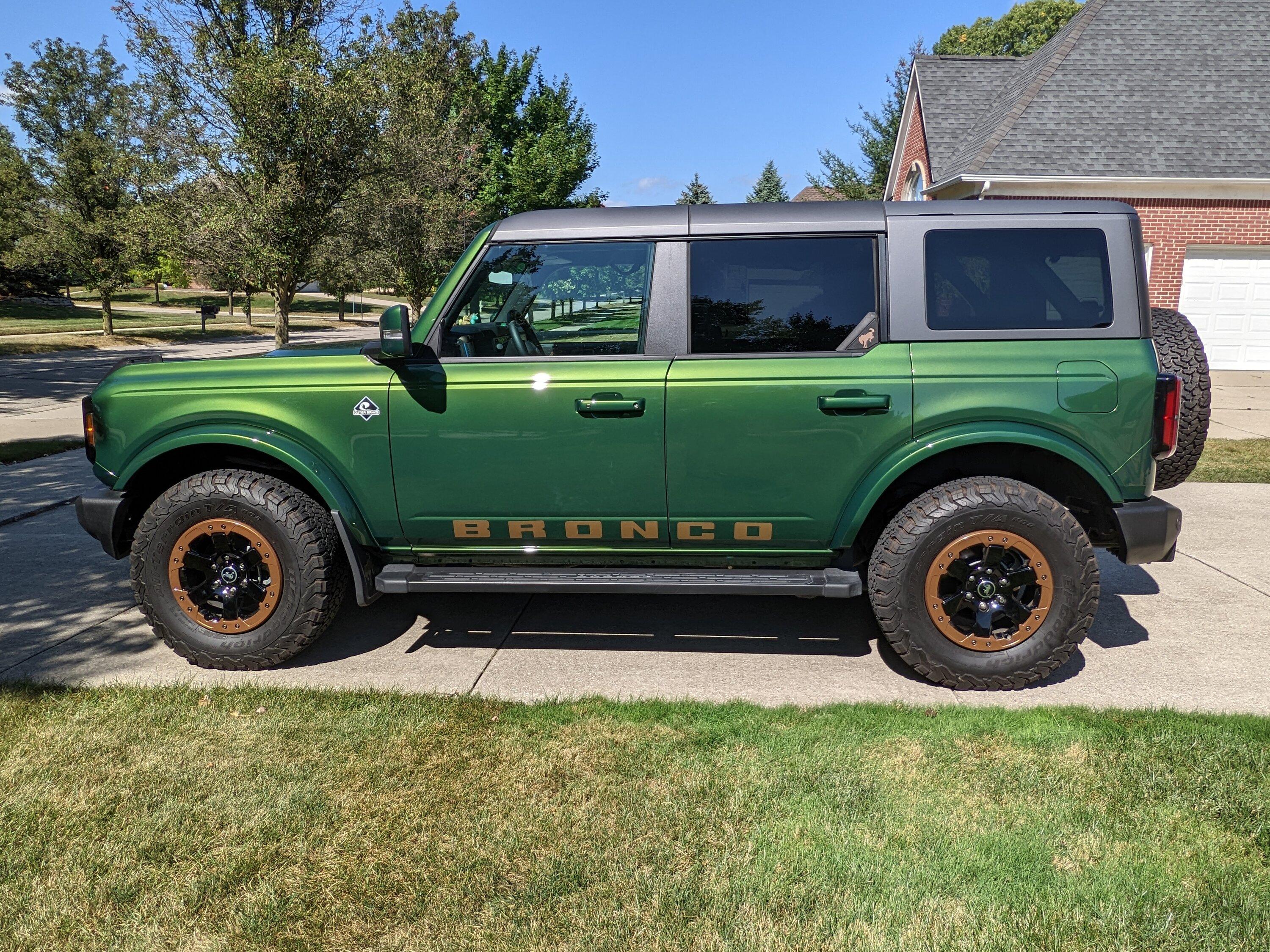Ford Bronco Factory Steps for Sale PXL_20220919_180837998