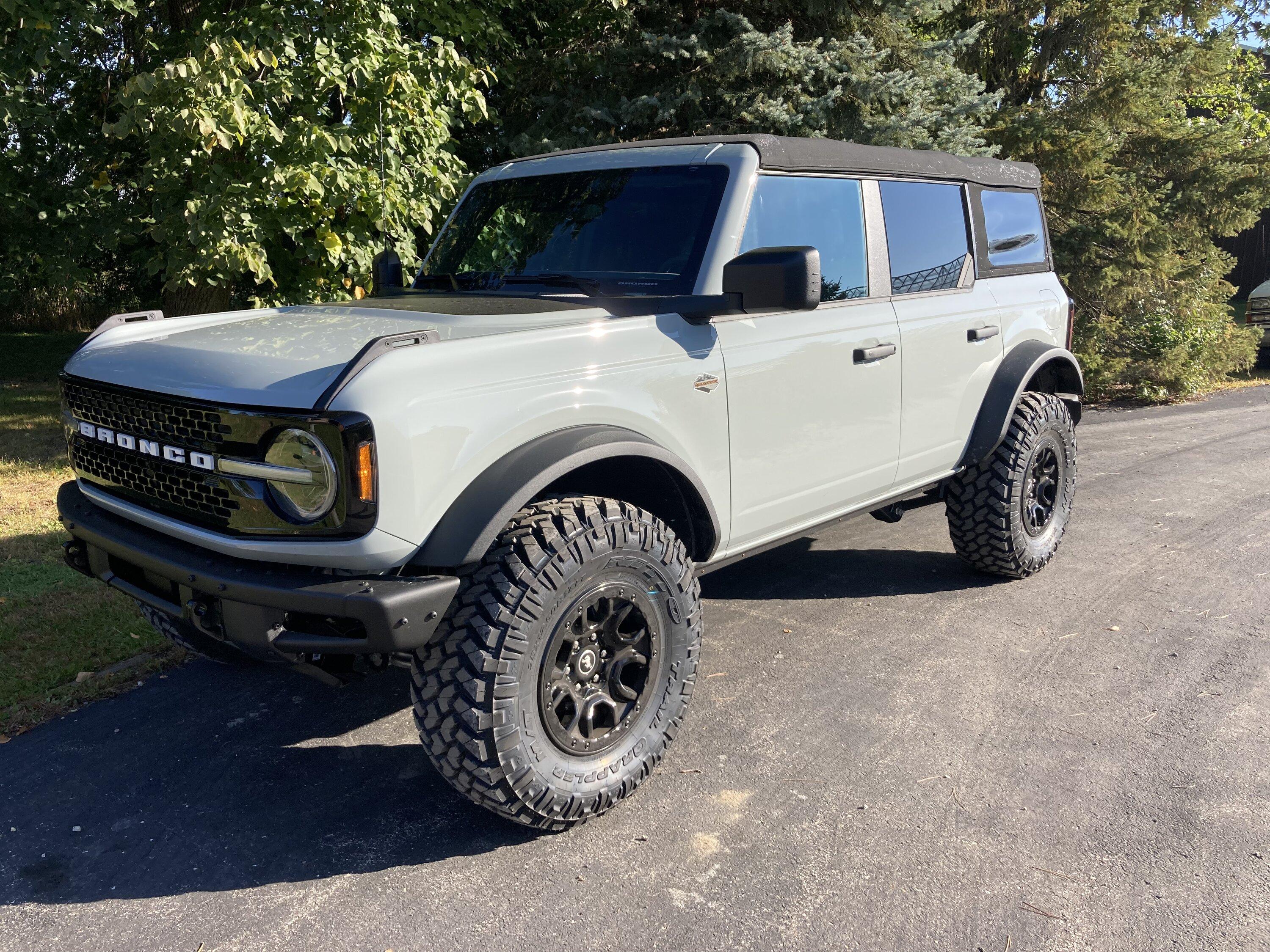 Ford Bronco CACTUS GRAY Bronco Club 1FB0950E-DA49-481F-AA18-A5E9C419C907