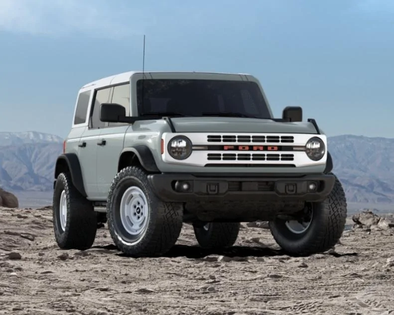 Ford Bronco CACTUS GRAY Bronco Club 94177713-094E-4EFC-A09A-D925995CCE39