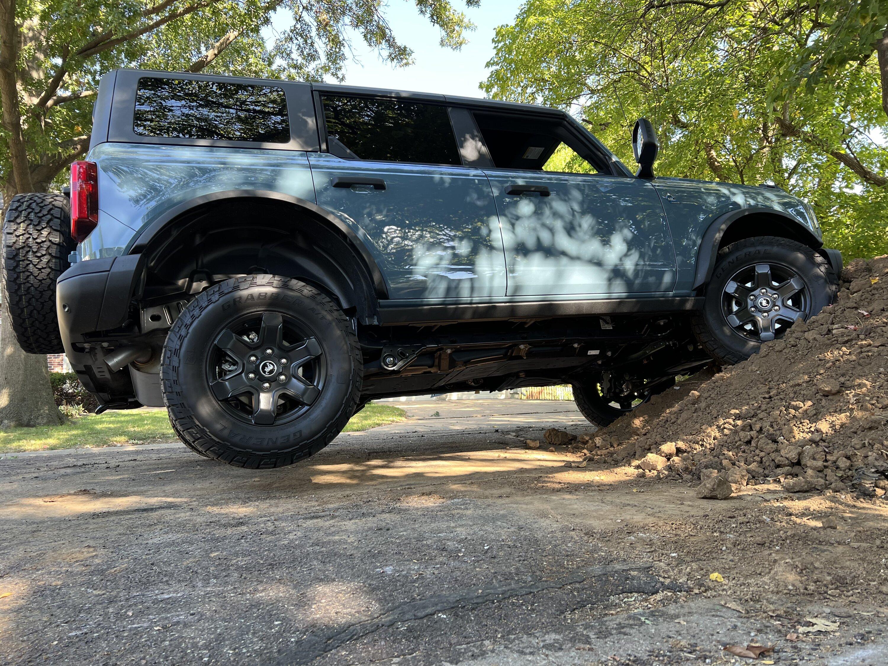 Ford Bronco RC Bronco Build 75DD0075-6030-4BC6-AE97-4157125B78C7