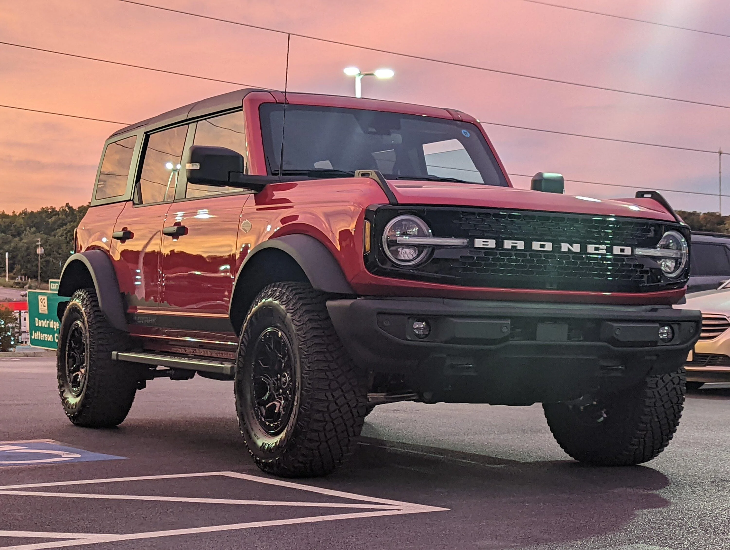 Ford Bronco HOT PEPPER RED Bronco Club PXL_20220930_232555614