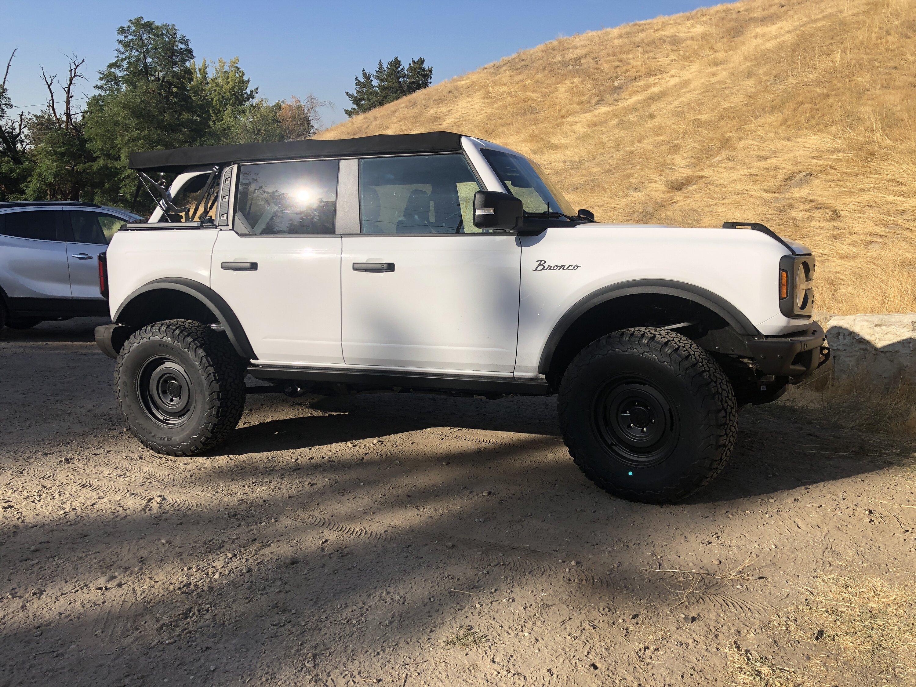 Ford Bronco Bronco Received (not me) IMG_4021.JPG