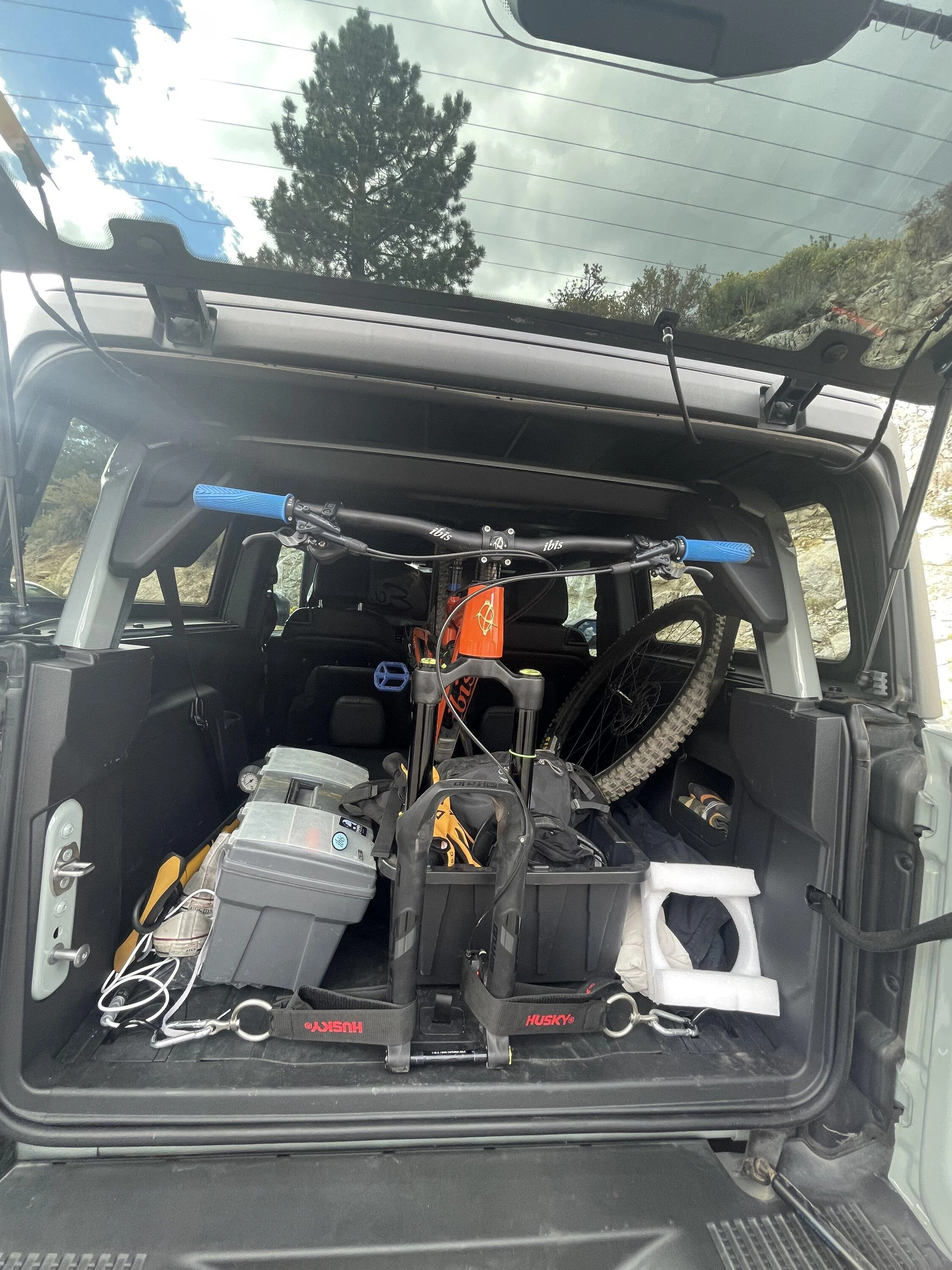 Ford Bronco 2 Door + a mountain bike.. she fits!! 69F62CDA-75E1-4128-83D6-7731EFDE0B55