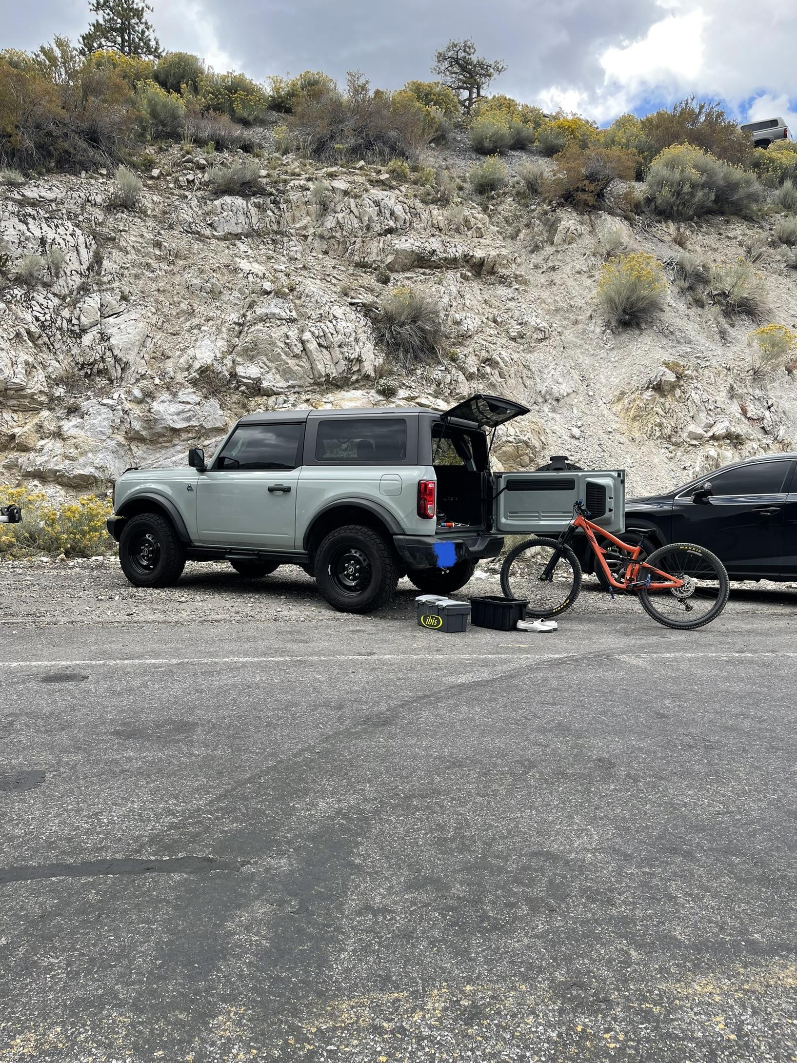 Ford Bronco 2 Door + a mountain bike.. she fits!! 5ADD3D60-FE19-41C4-80EF-22CFC8DBB19B