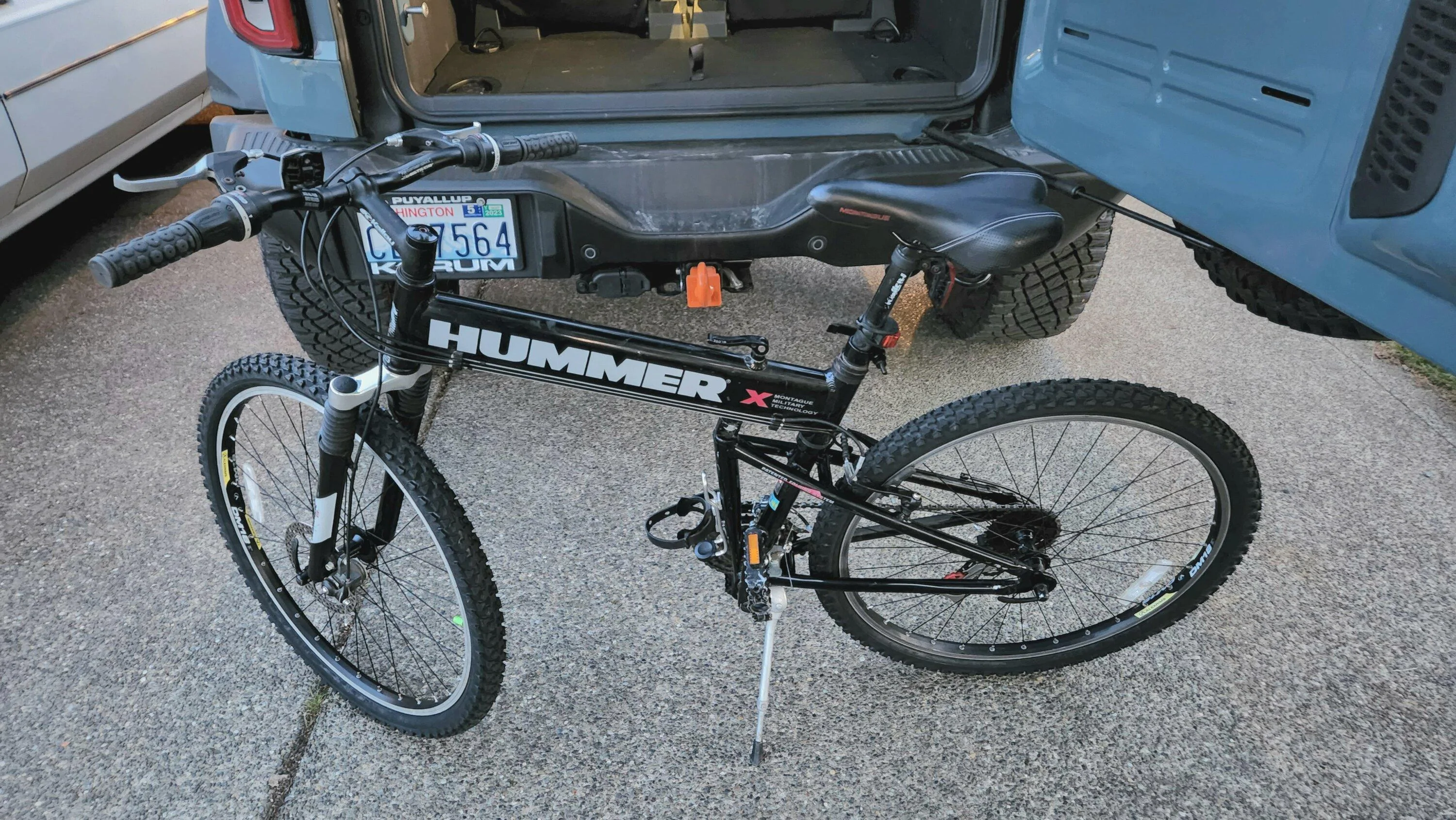 Ford Bronco 2 Door + a mountain bike.. she fits!! 20220521_210533